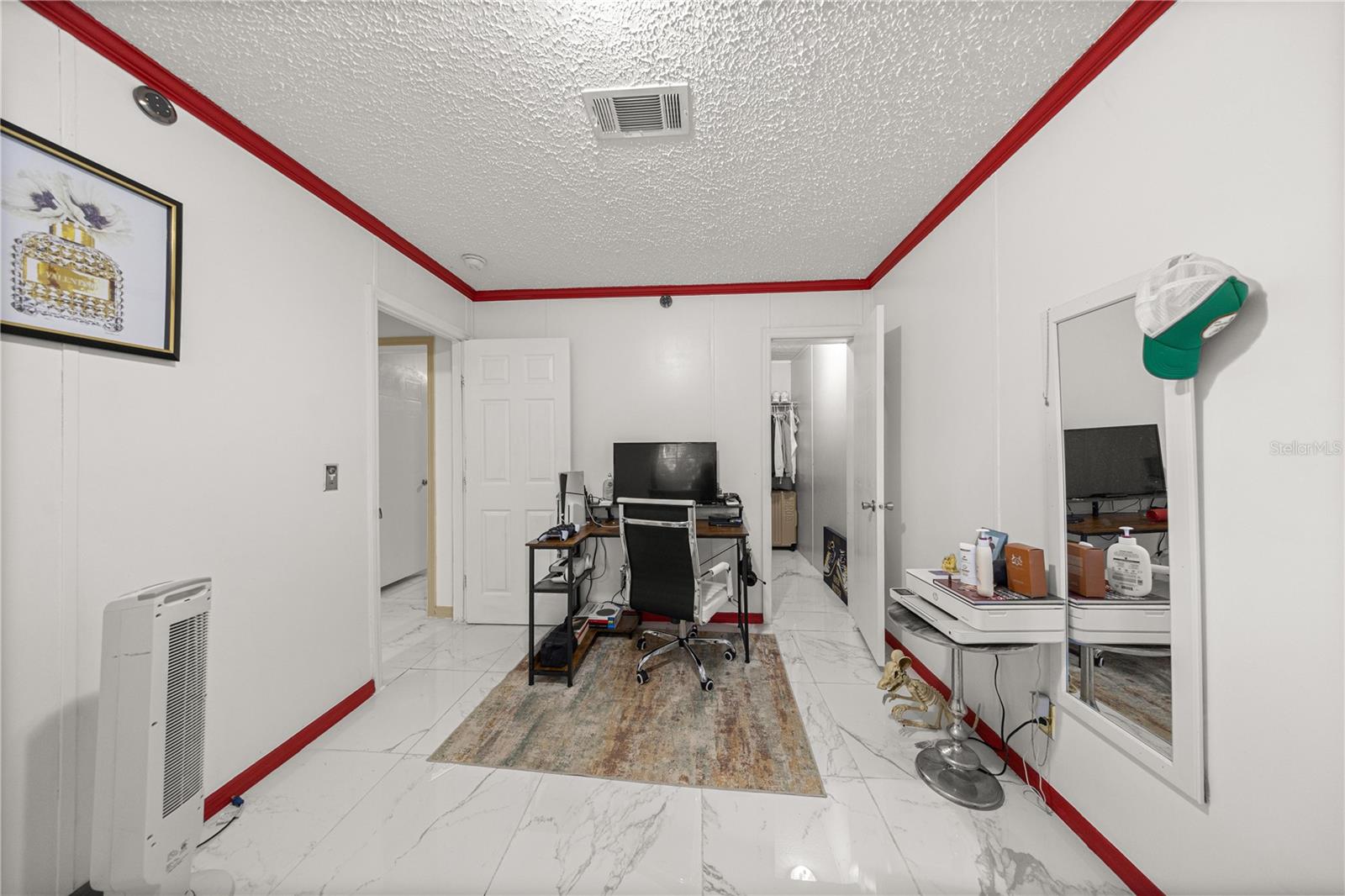 ACERAGE NON-SUBDIVISION - Residential