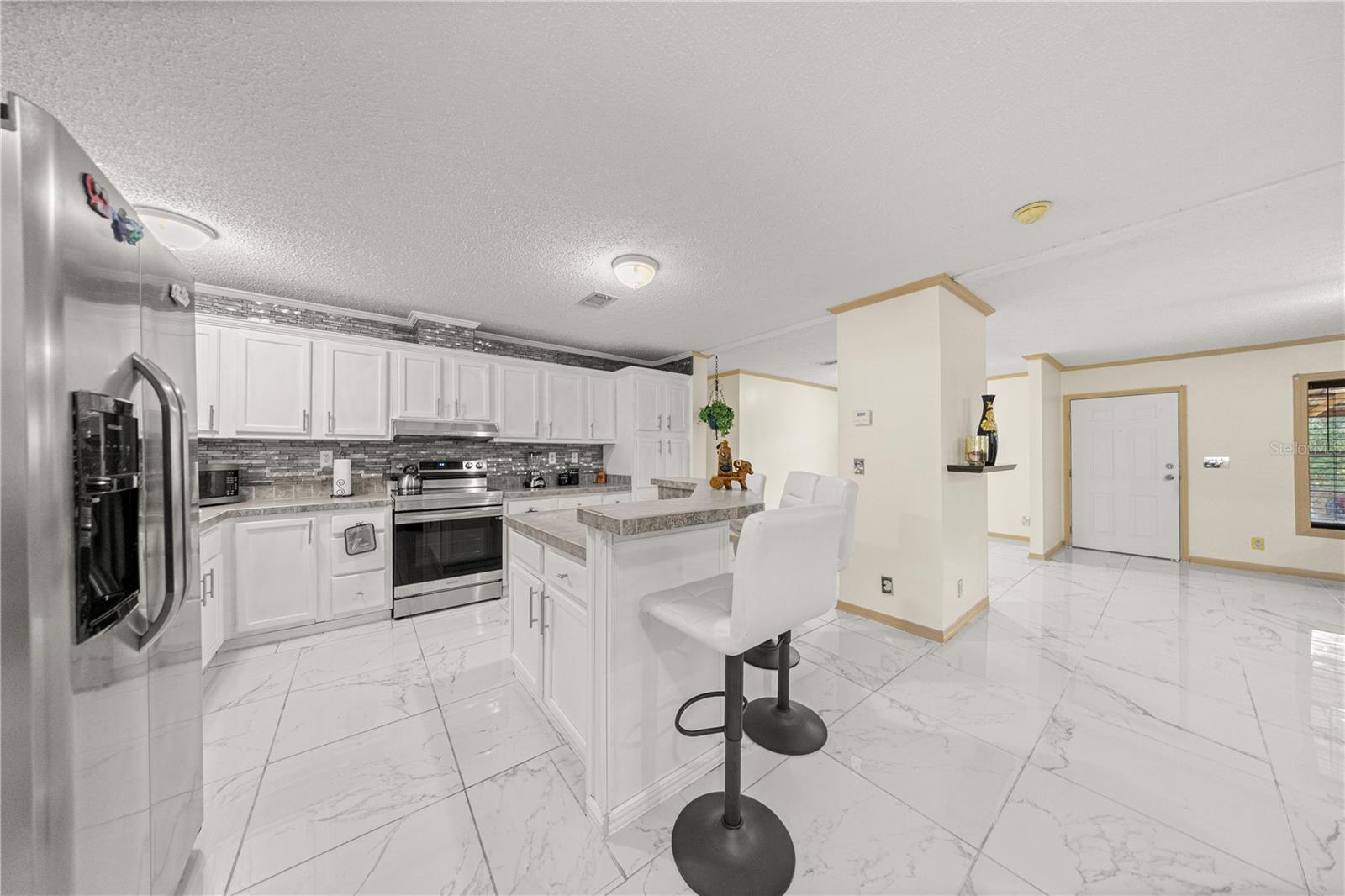 ACERAGE NON-SUBDIVISION - Residential