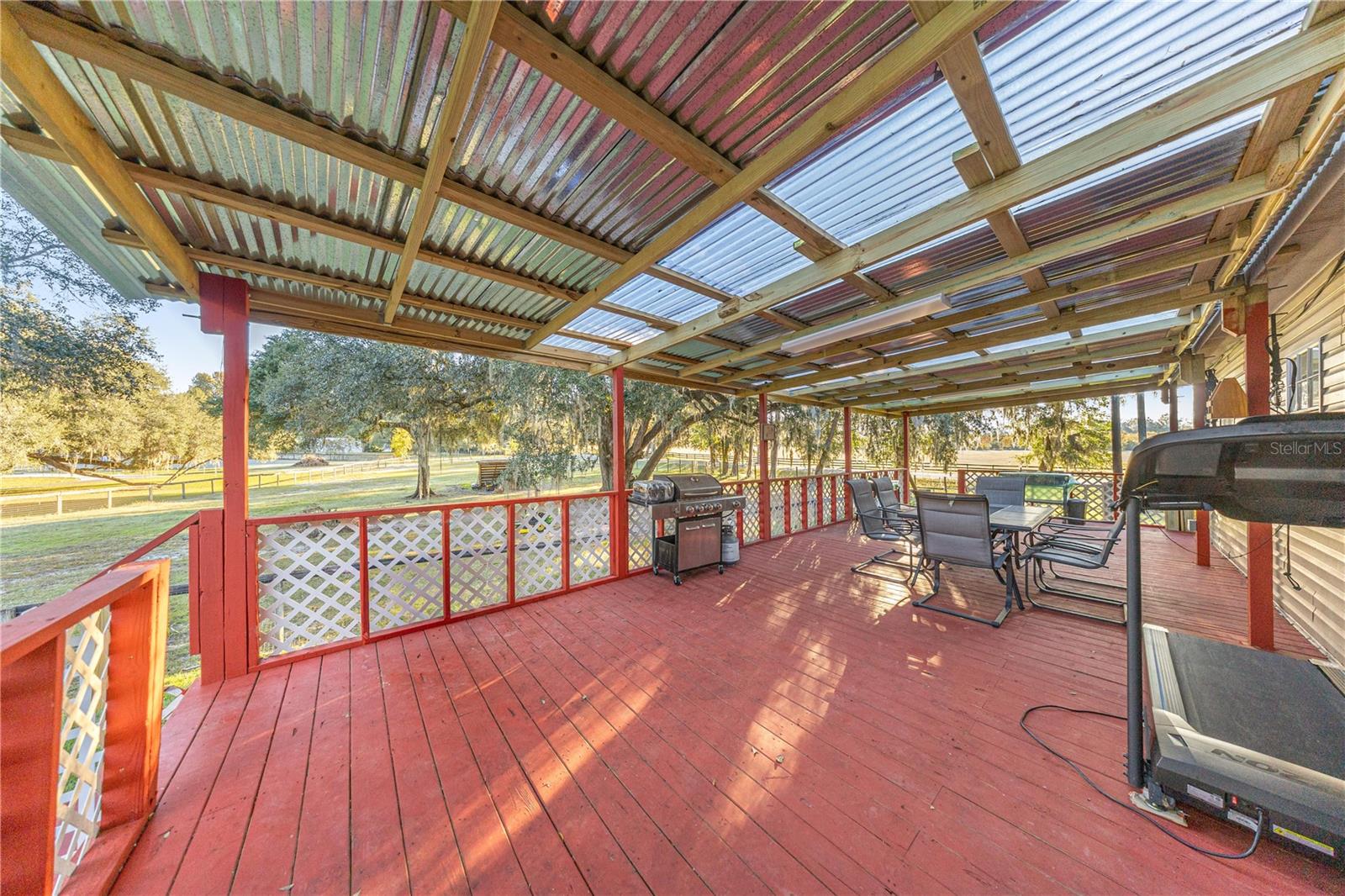 ACERAGE NON-SUBDIVISION - Residential