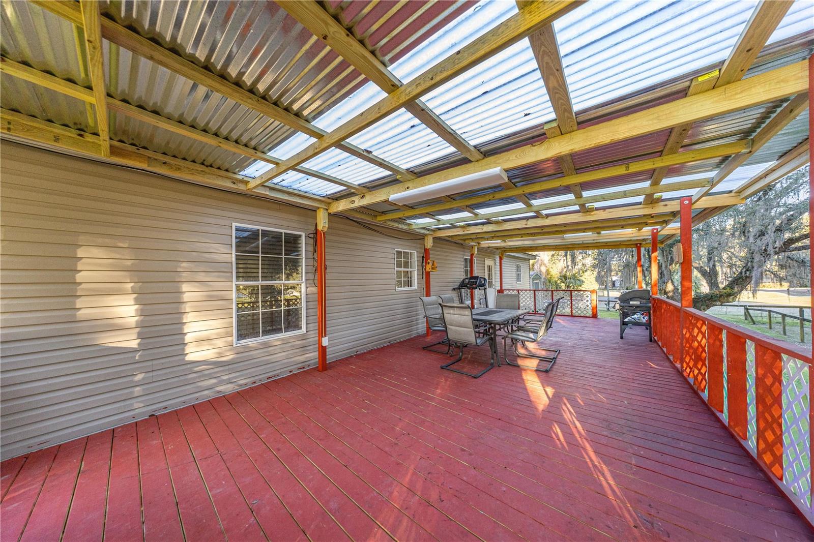 ACERAGE NON-SUBDIVISION - Residential