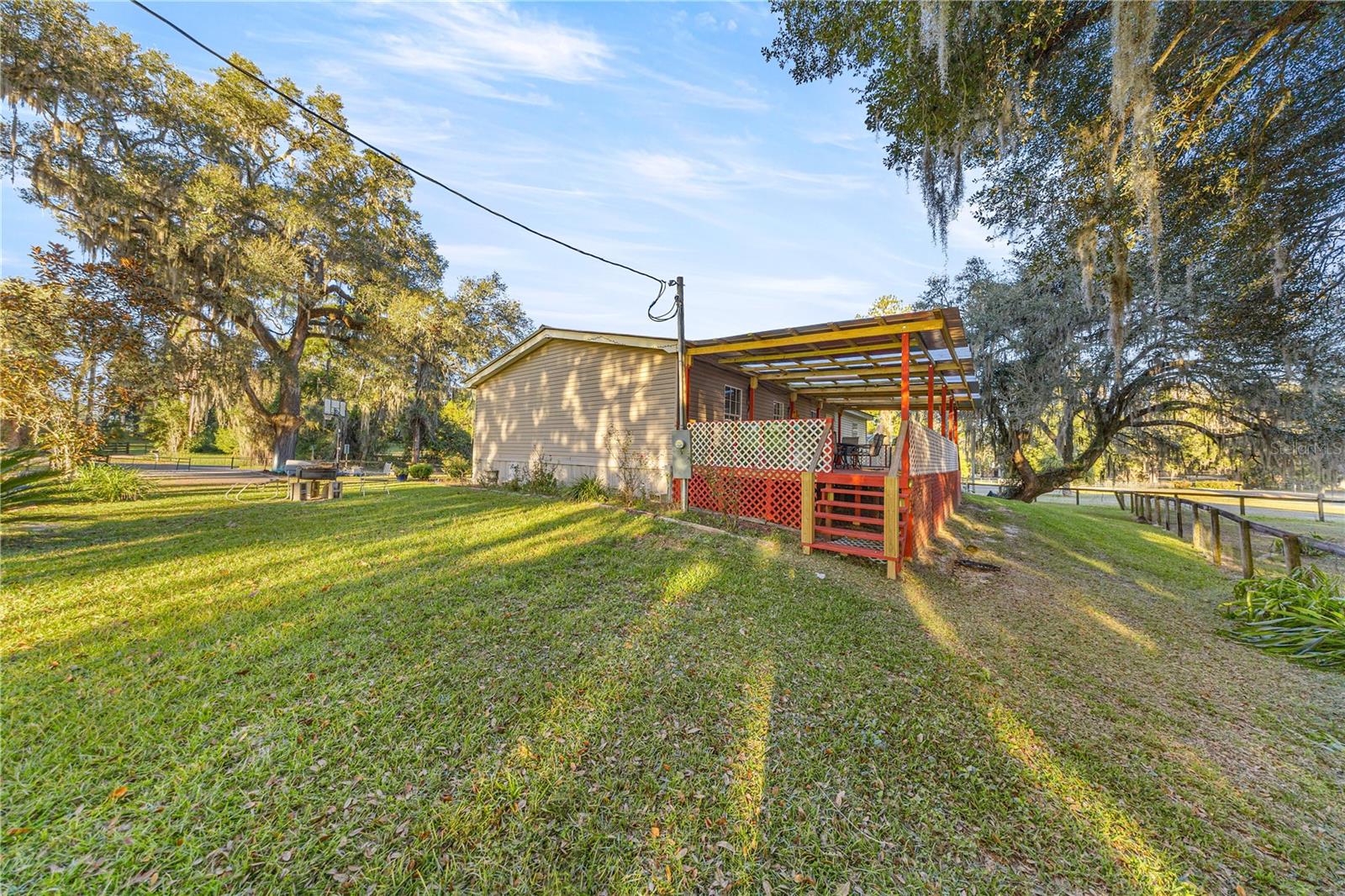 ACERAGE NON-SUBDIVISION - Residential