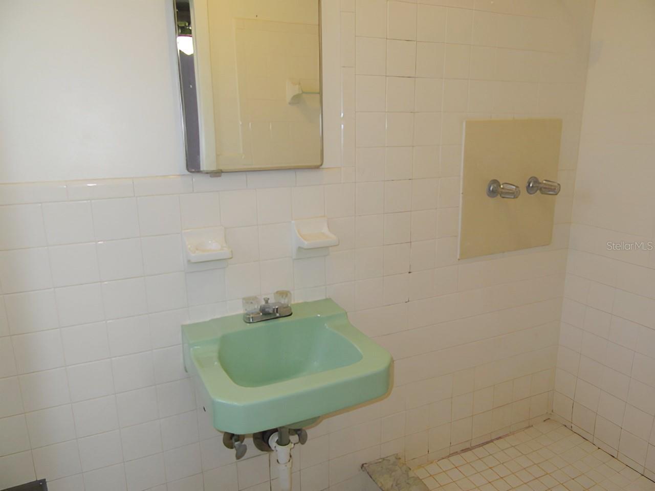 POINSETTIA VILLAGE - Residential