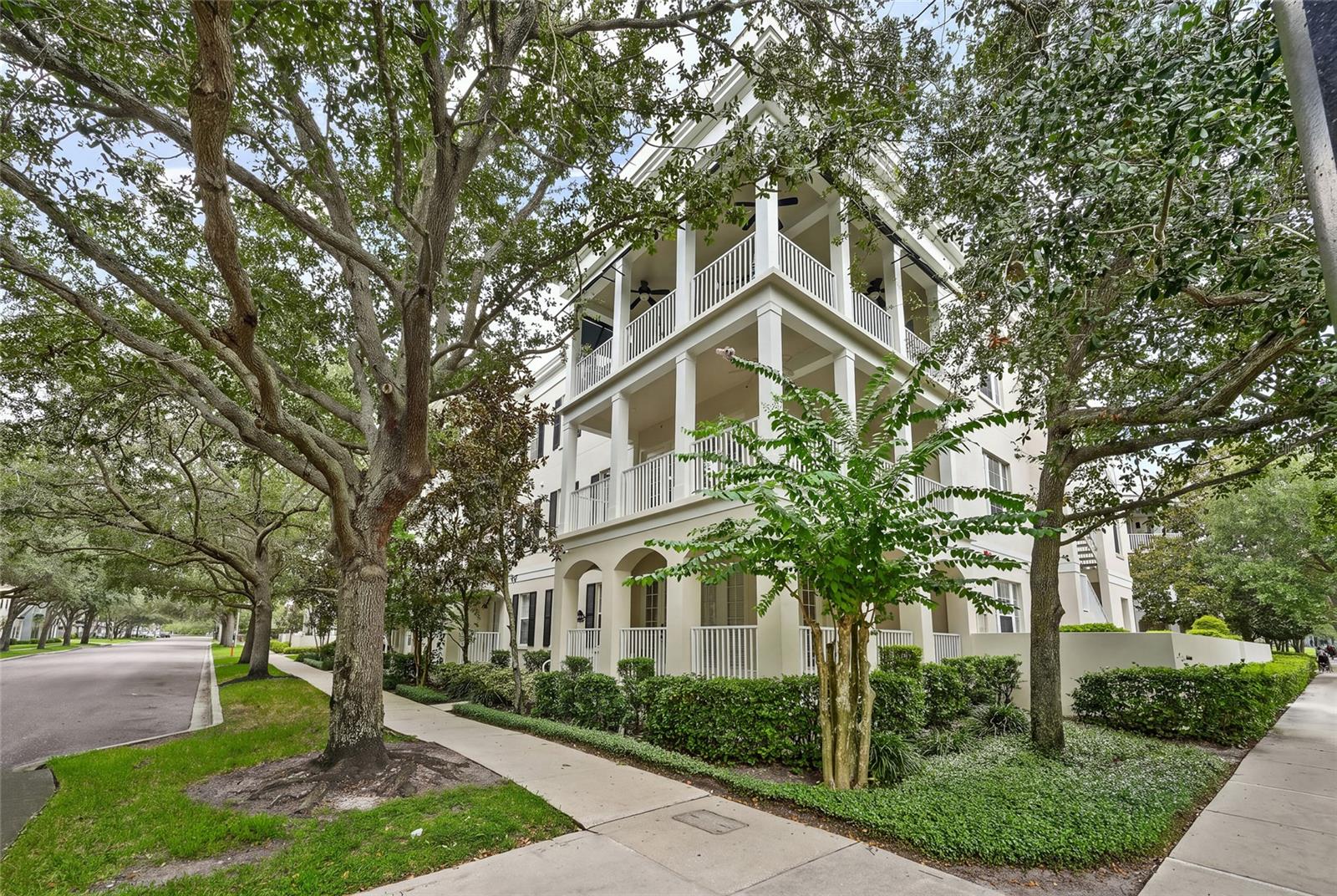 1674 LAKEMONT AVENUE 101