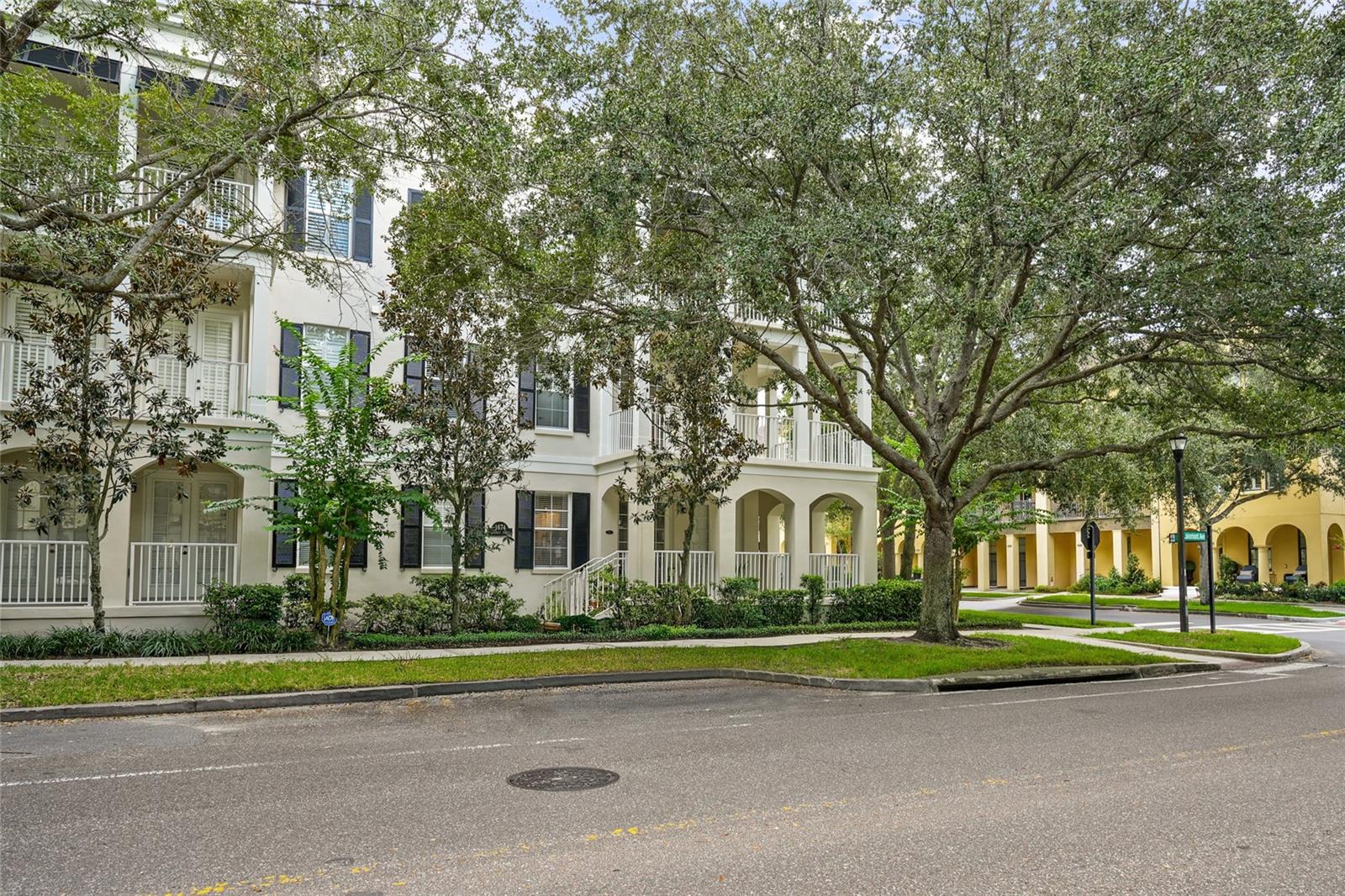 1674 LAKEMONT AVENUE 101