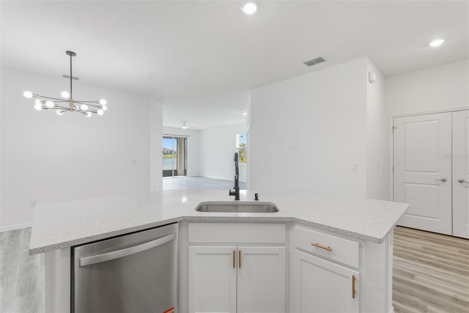 TOWNS AT WOODSDALE - Residential Lease