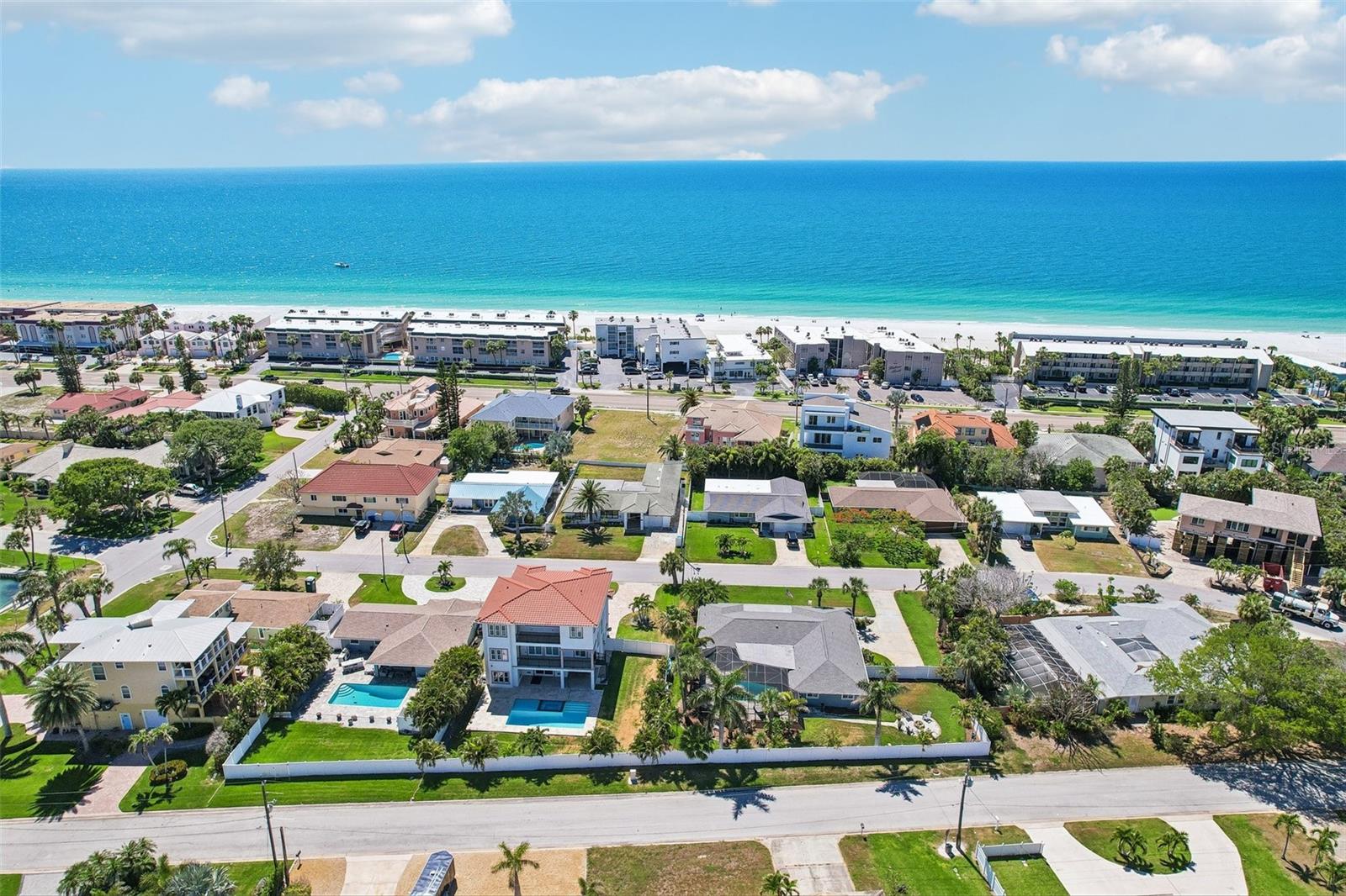 BELLEAIR BEACH YACHT CLUB ESTATES - Residential
