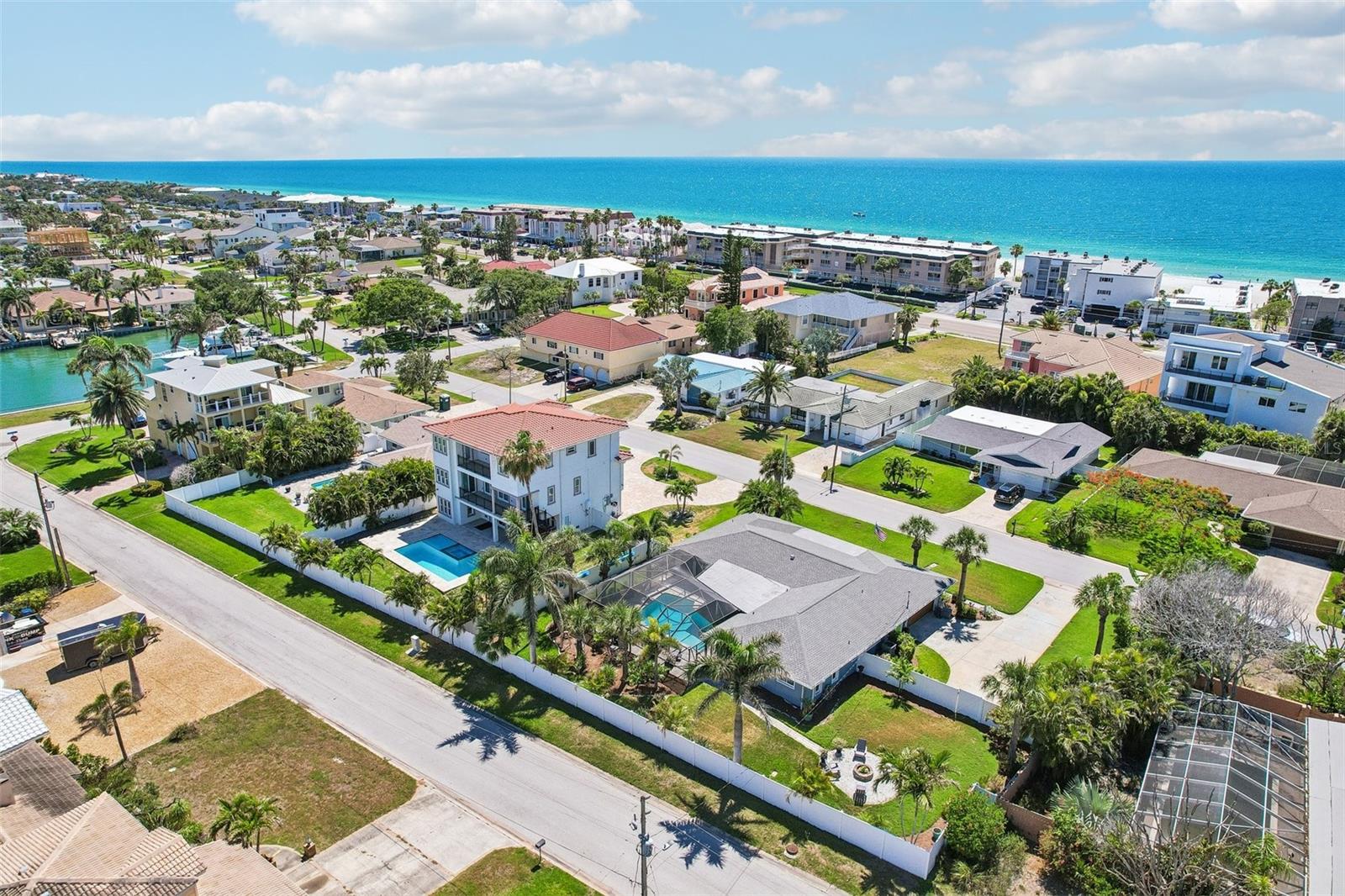 BELLEAIR BEACH YACHT CLUB ESTATES - Residential