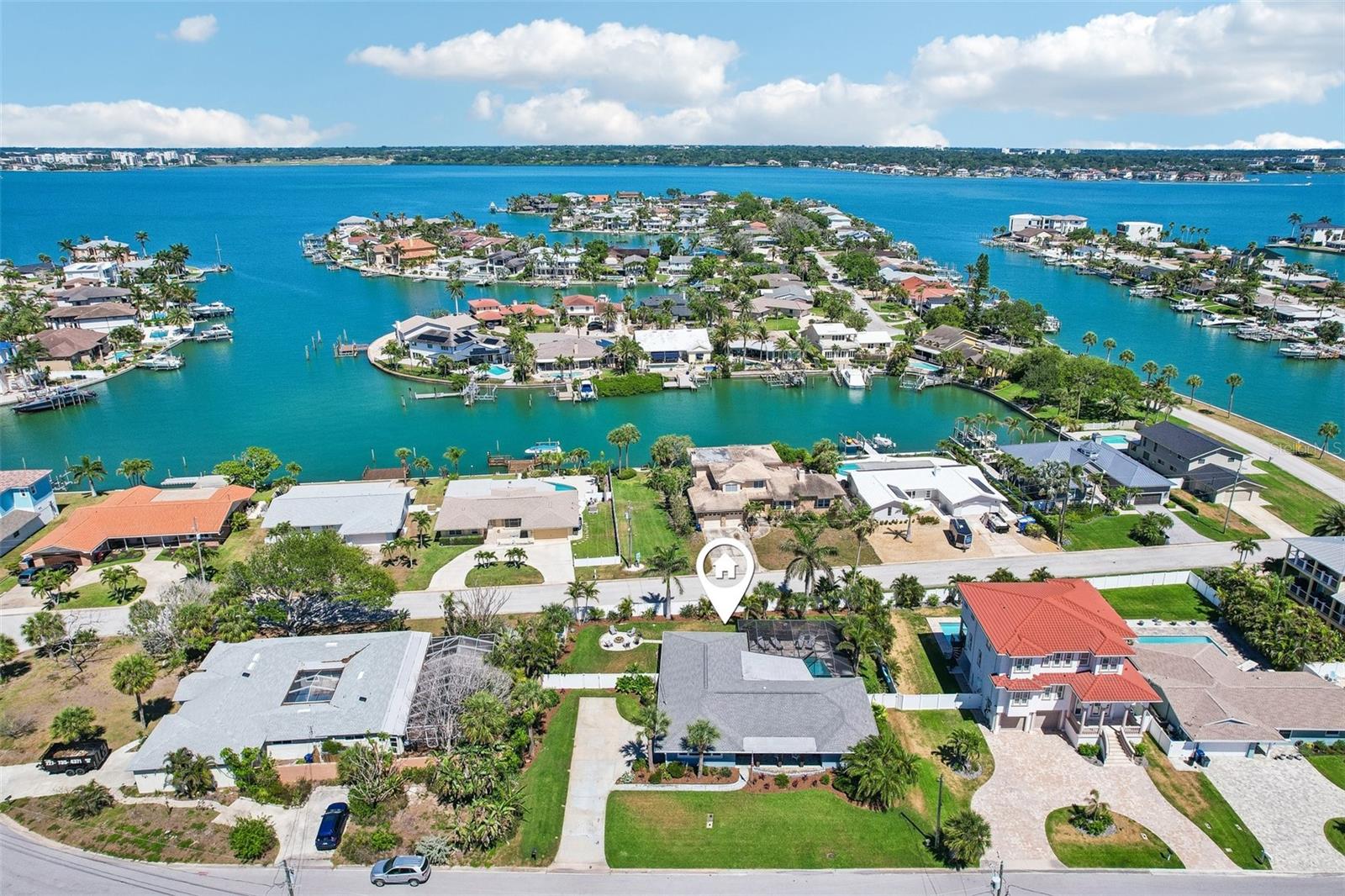 BELLEAIR BEACH YACHT CLUB ESTATES - Residential