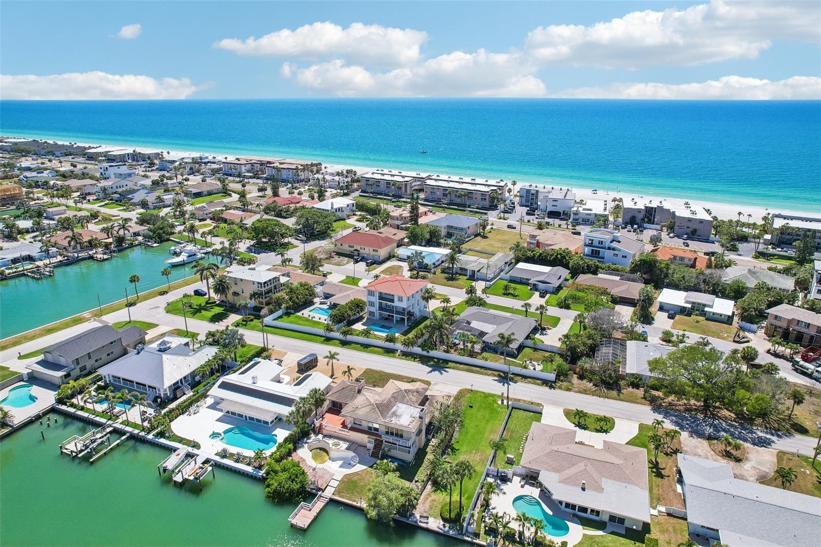 BELLEAIR BEACH YACHT CLUB ESTATES - Residential