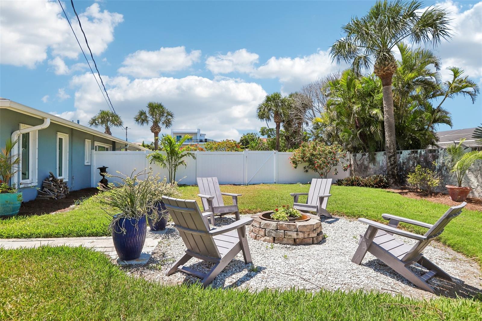 BELLEAIR BEACH YACHT CLUB ESTATES - Residential