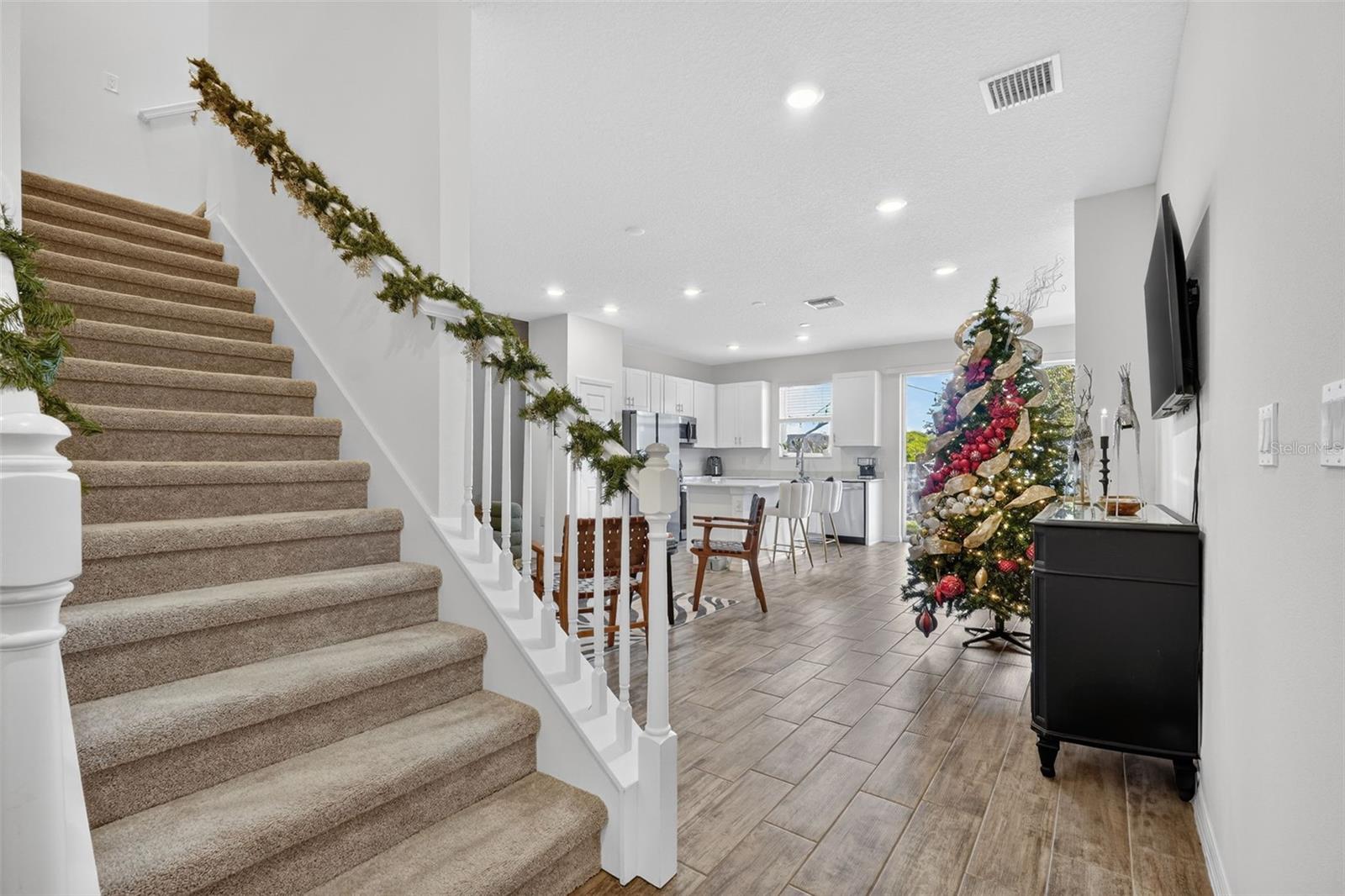 BRIXTON TWNHMS - Residential Lease