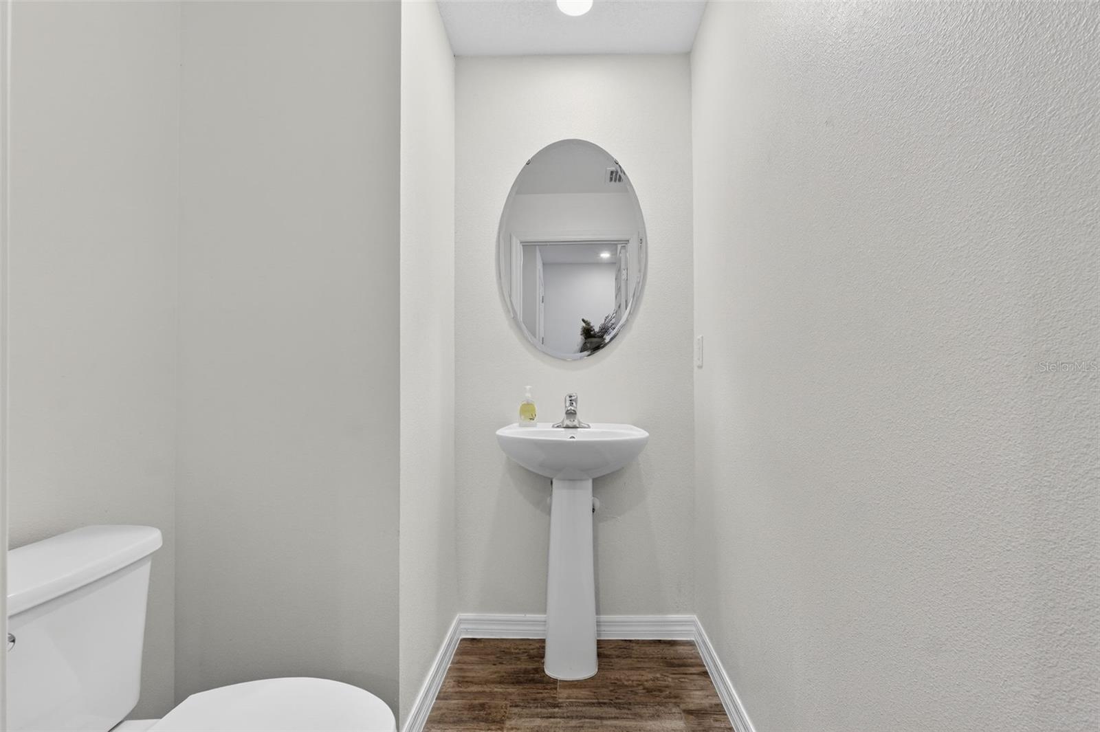 BRIXTON TWNHMS - Residential Lease