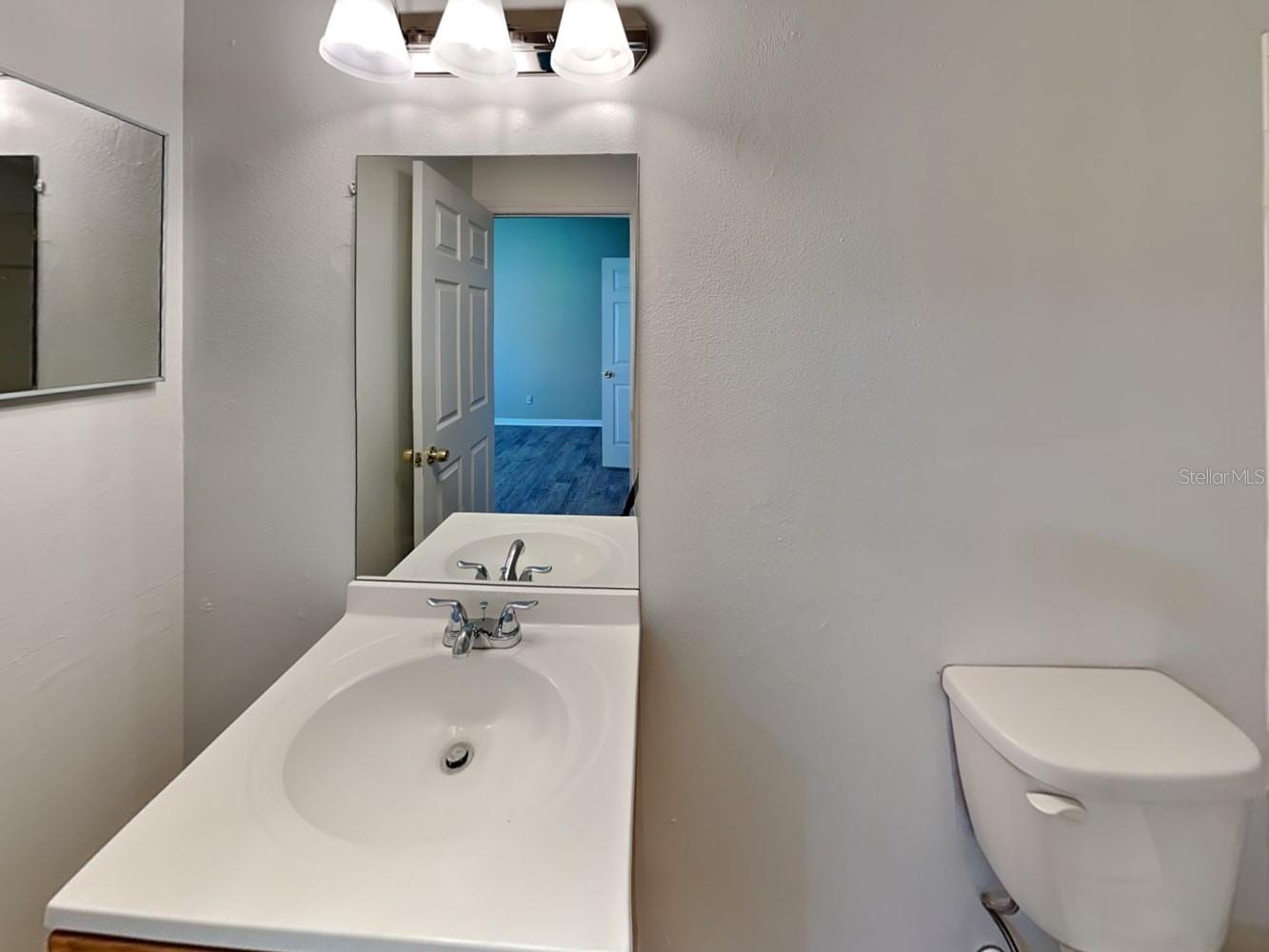 NEW RIVER LAKES PH C2 - Residential Lease