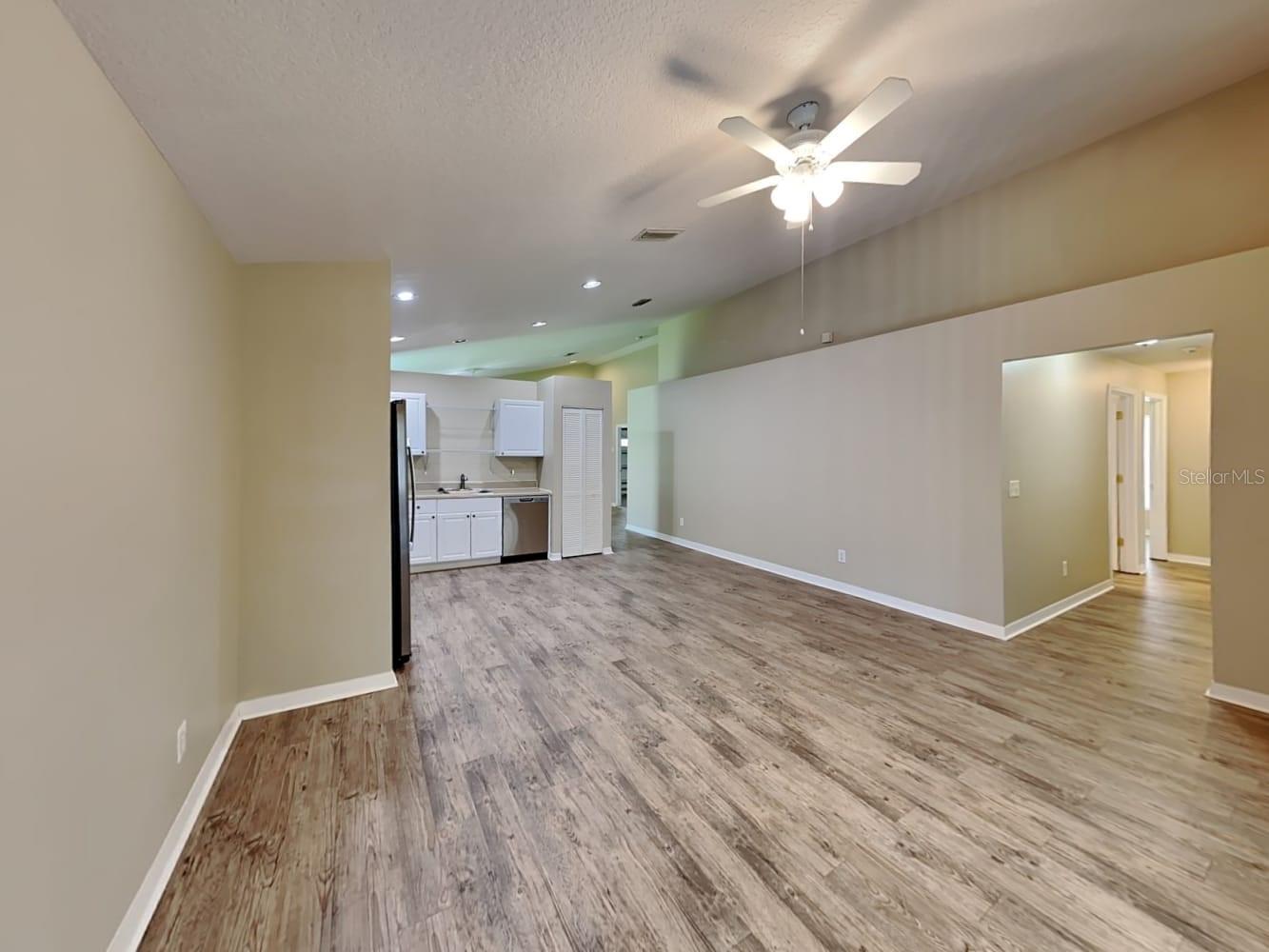 NEW RIVER LAKES PH C2 - Residential Lease