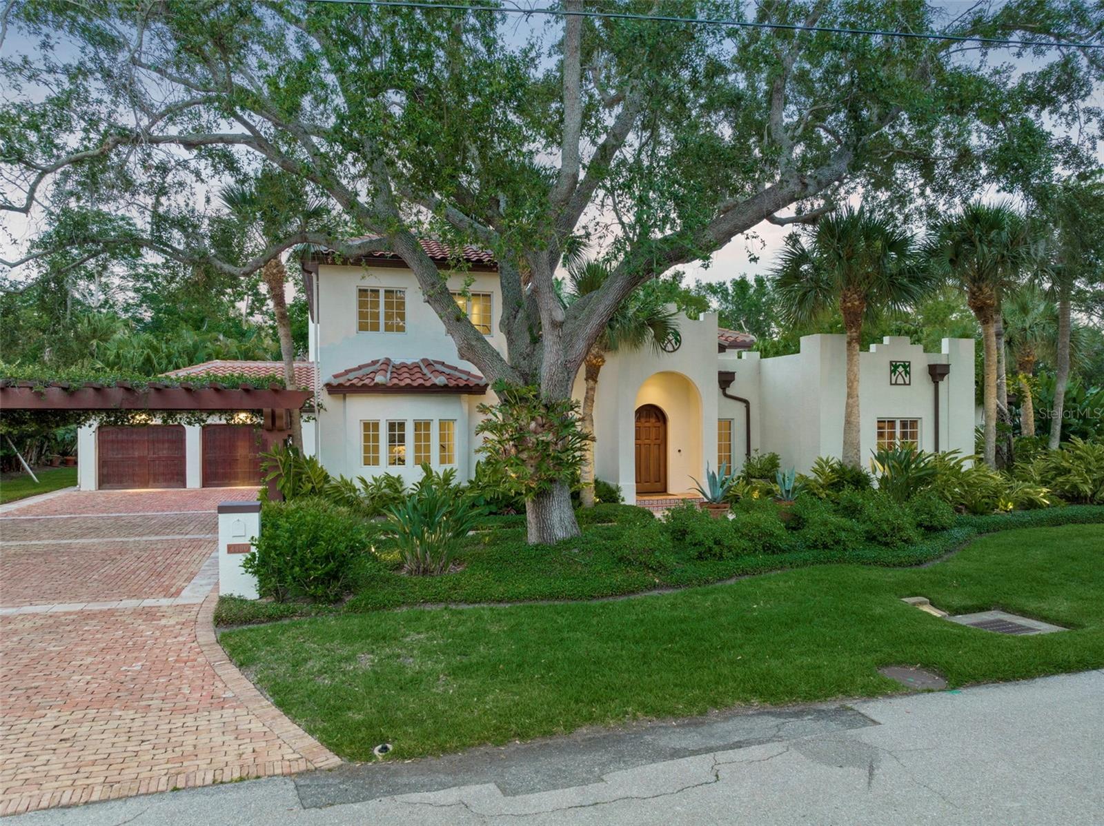 OYSTER BAY ESTATES - Residential