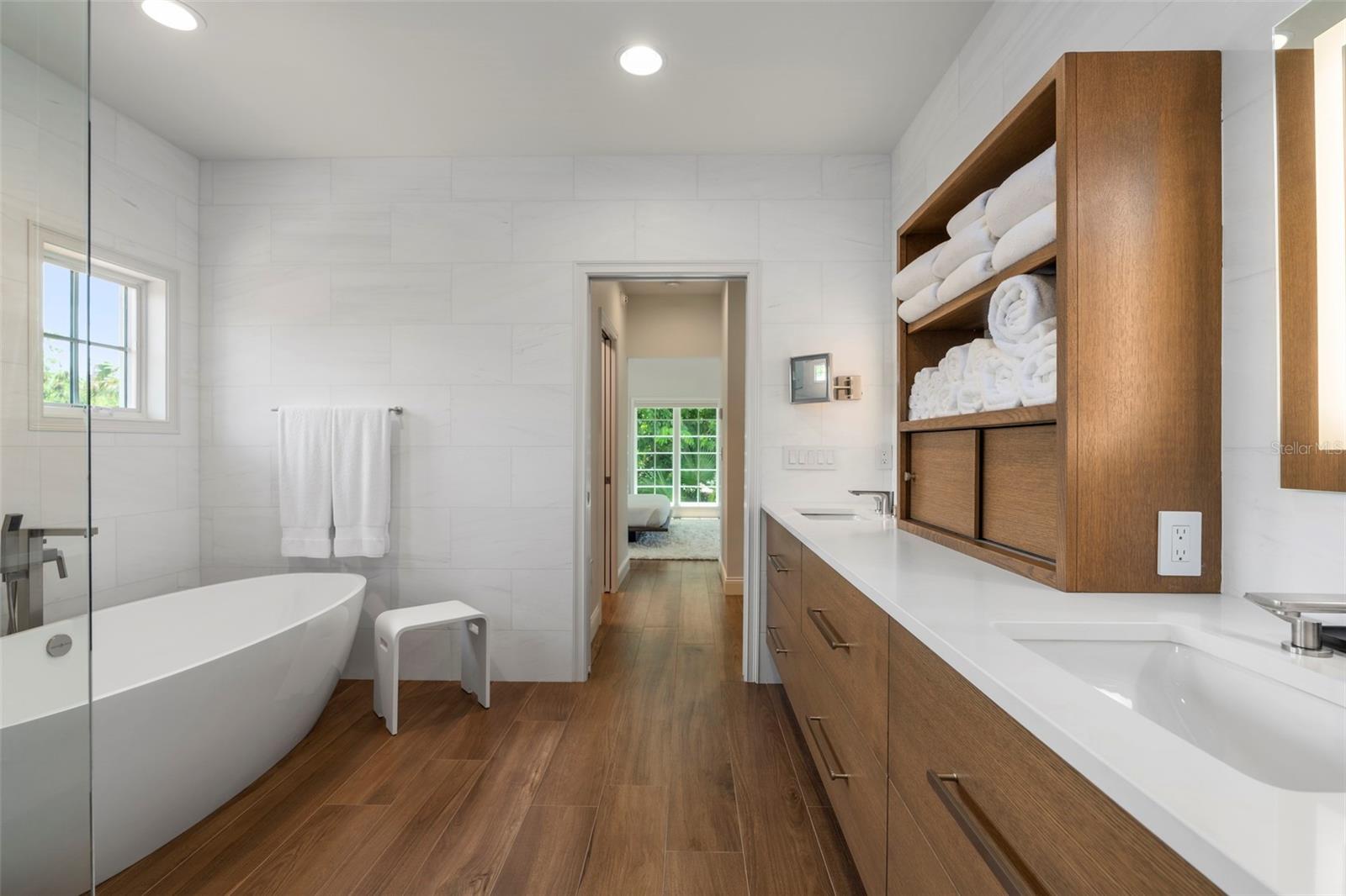 OYSTER BAY ESTATES - Residential