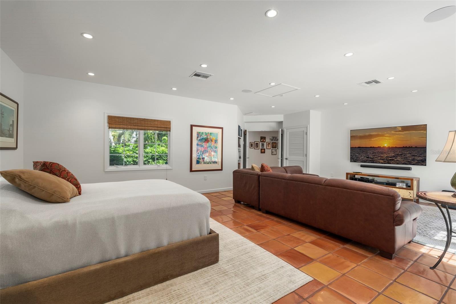 OYSTER BAY ESTATES - Residential