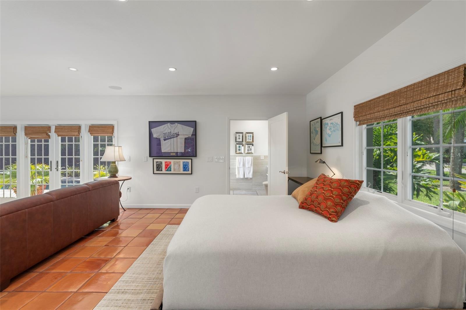 OYSTER BAY ESTATES - Residential