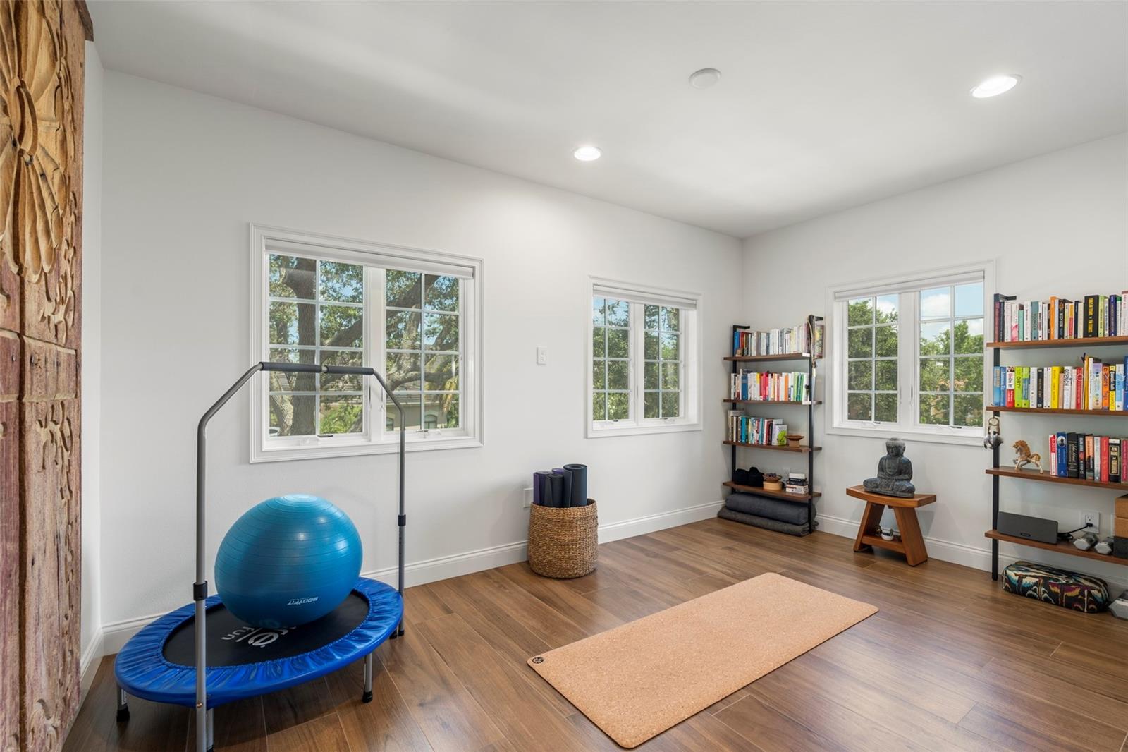 OYSTER BAY ESTATES - Residential