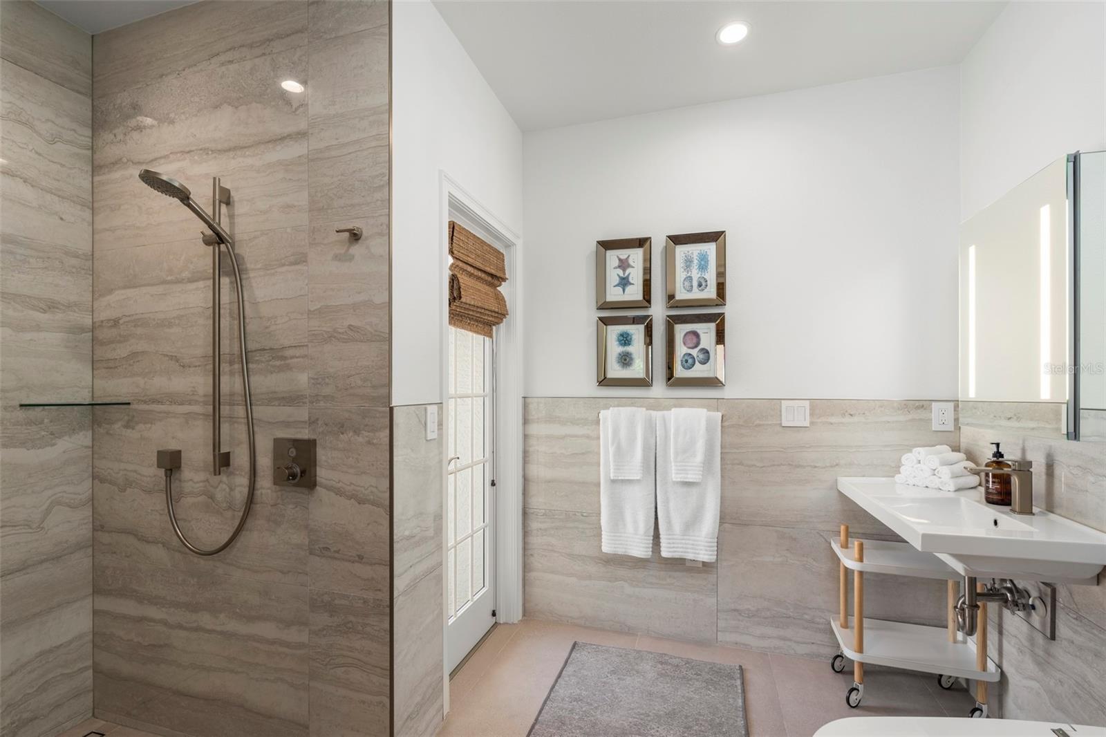 OYSTER BAY ESTATES - Residential