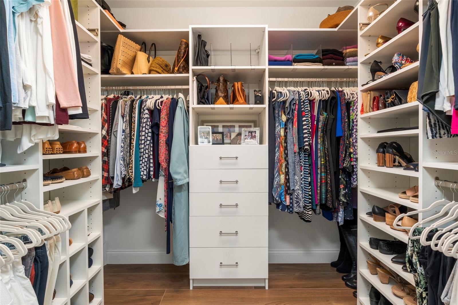 OYSTER BAY ESTATES - Residential