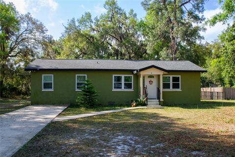 9 LAKE DR DEBARY FL 32713