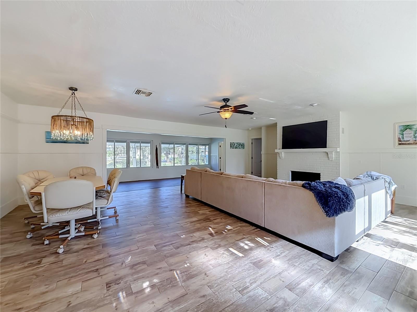 536 NW 9TH AVENUE