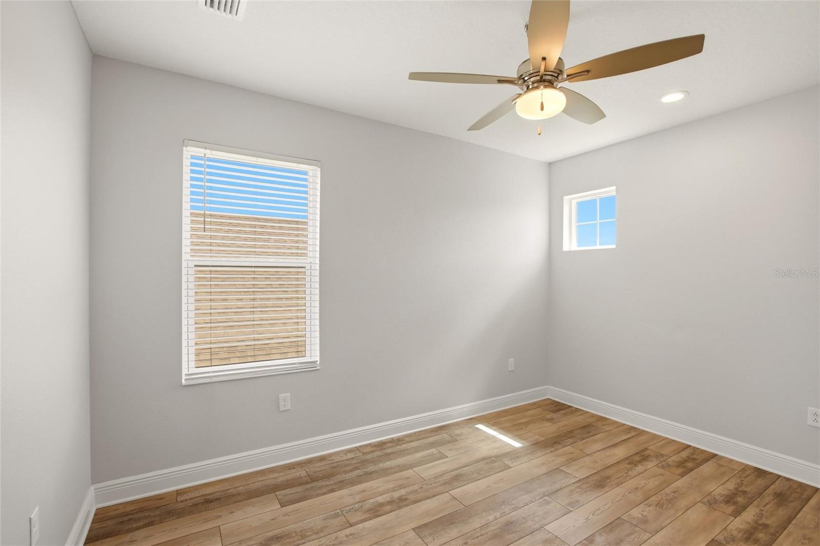 RIDGE AT CROSSING CREEK PH II - Residential