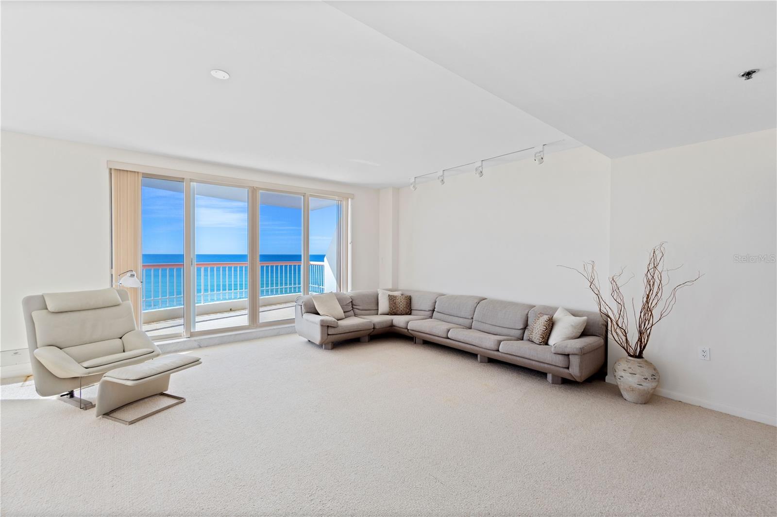 PIERRE - Residential