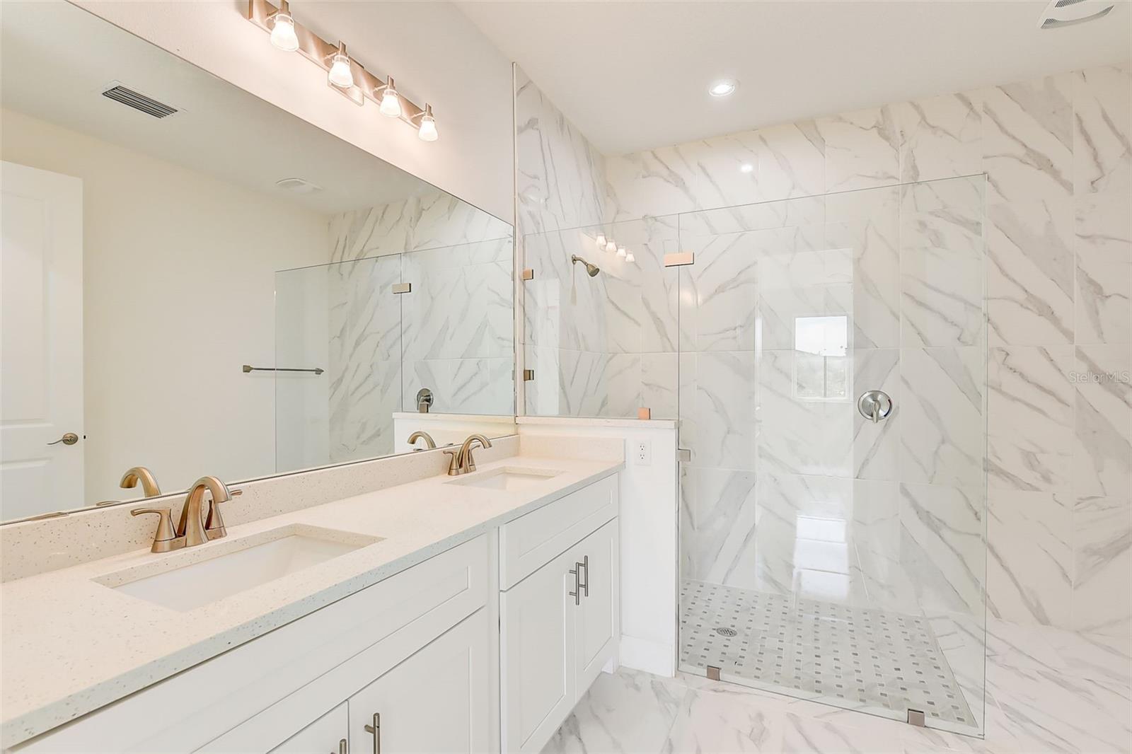 J B & T E WALKERS SUB - Residential