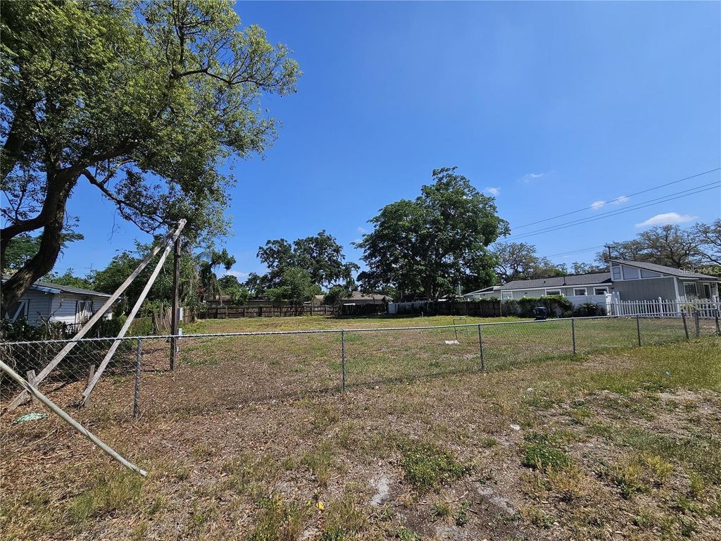 Photo of 2110 E Poinsettia Avenue, Tampa, FL 33612 (MLS # TB8392428)