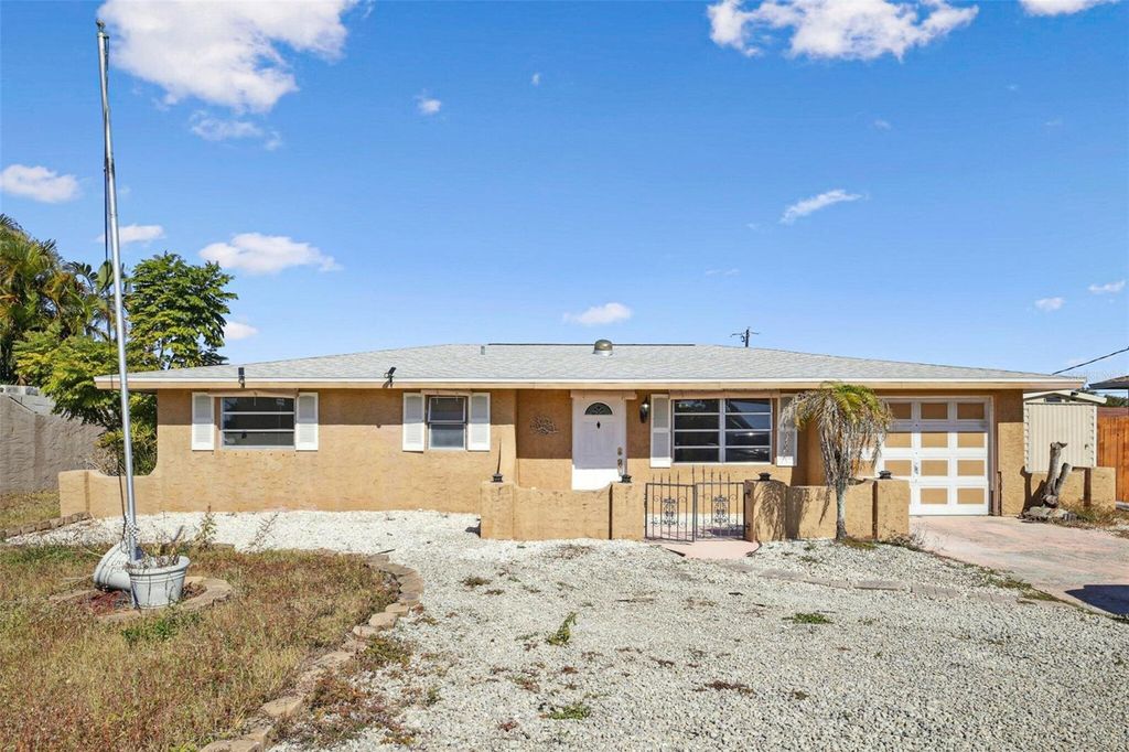 Photo of 20168 Edgewater Drive, Port Charlotte, FL 33952 (MLS # O6361305)