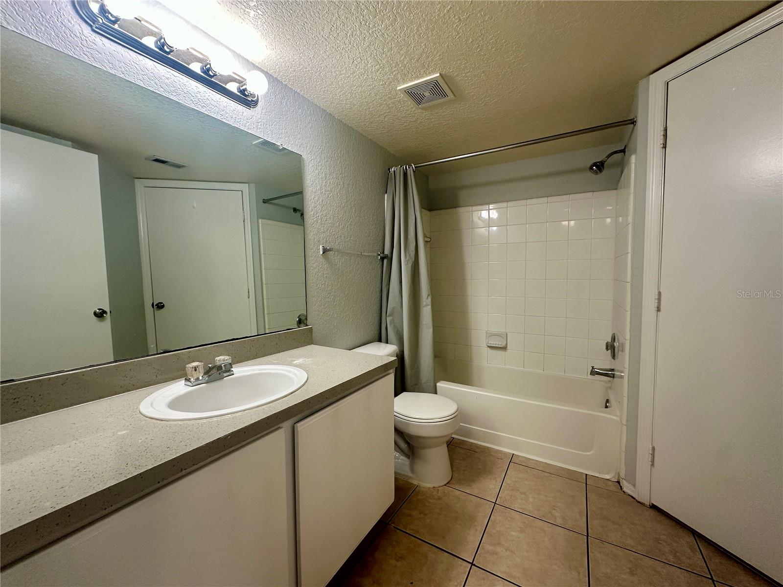 VILLAS DEL SOL AT KISSIMMEE CONDO - Residential Lease