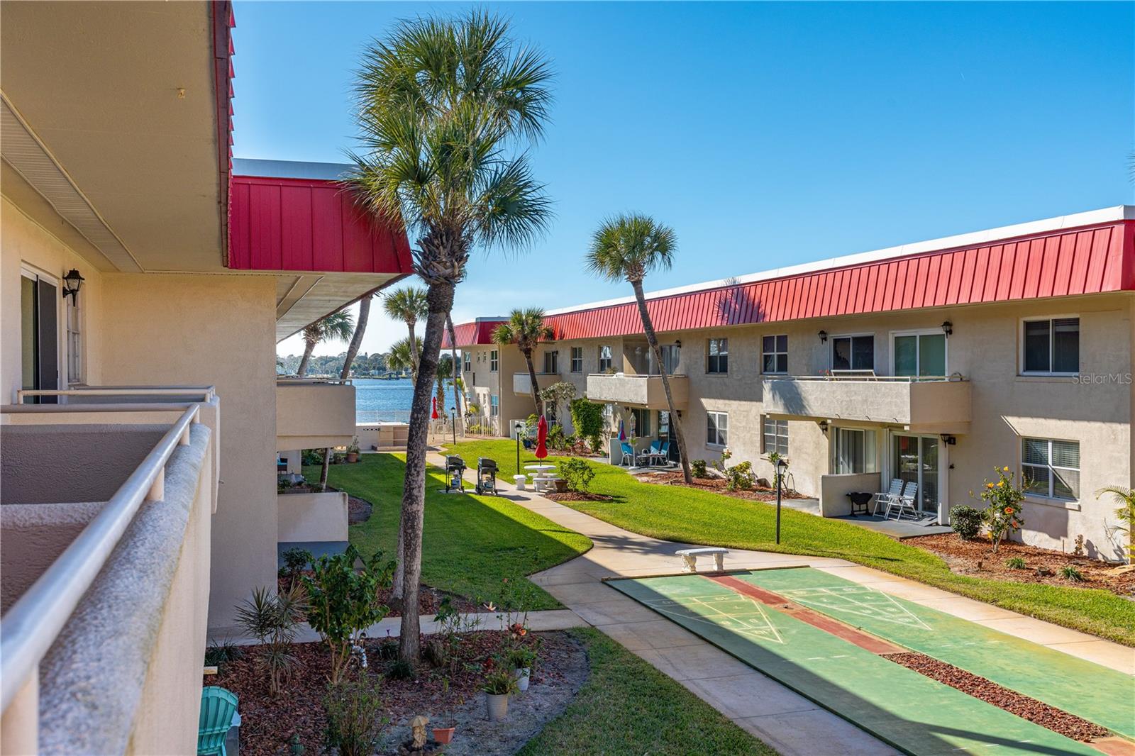 RIVERSIDE CONDO - Residential