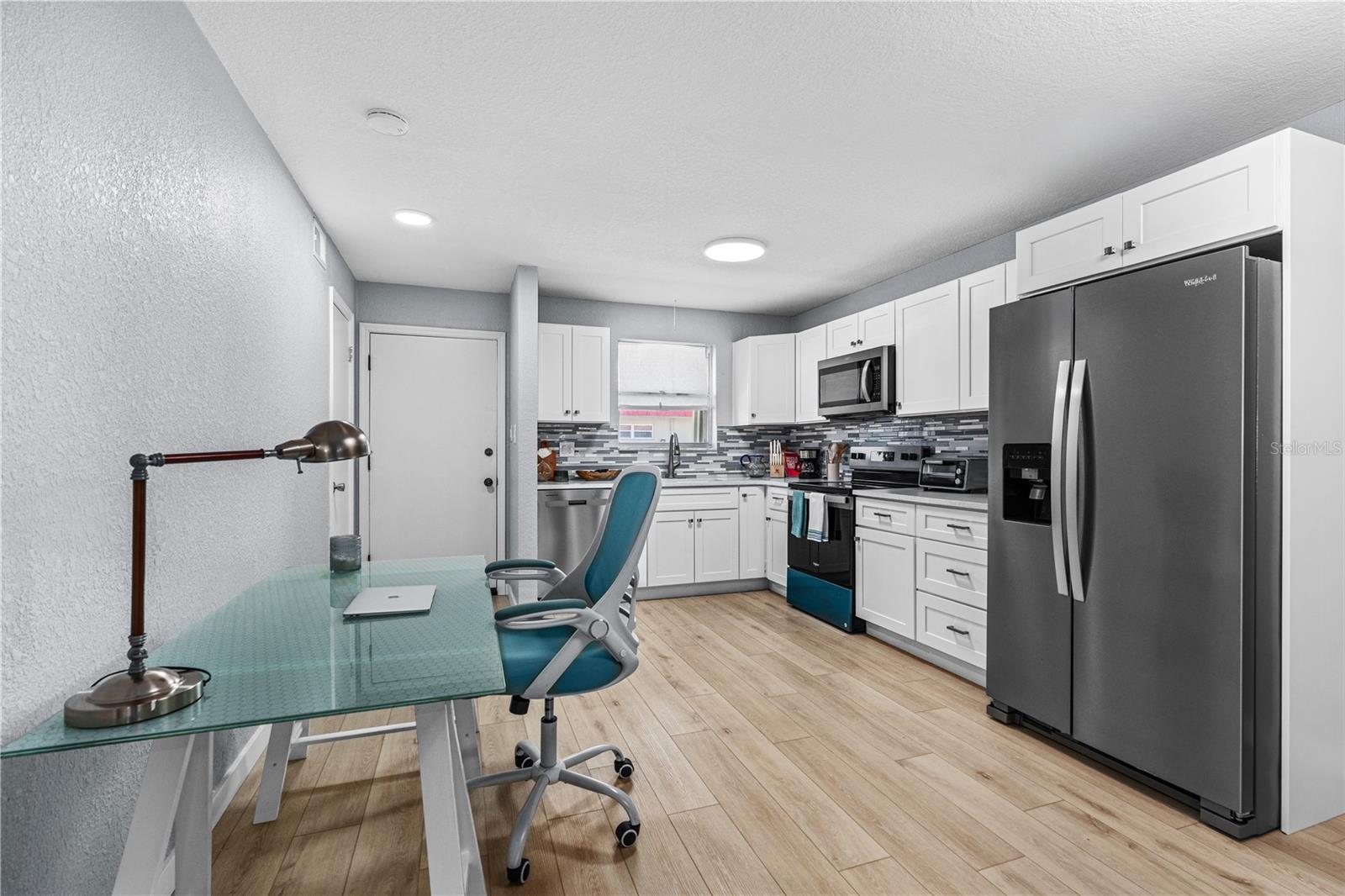 RIVERSIDE CONDO - Residential