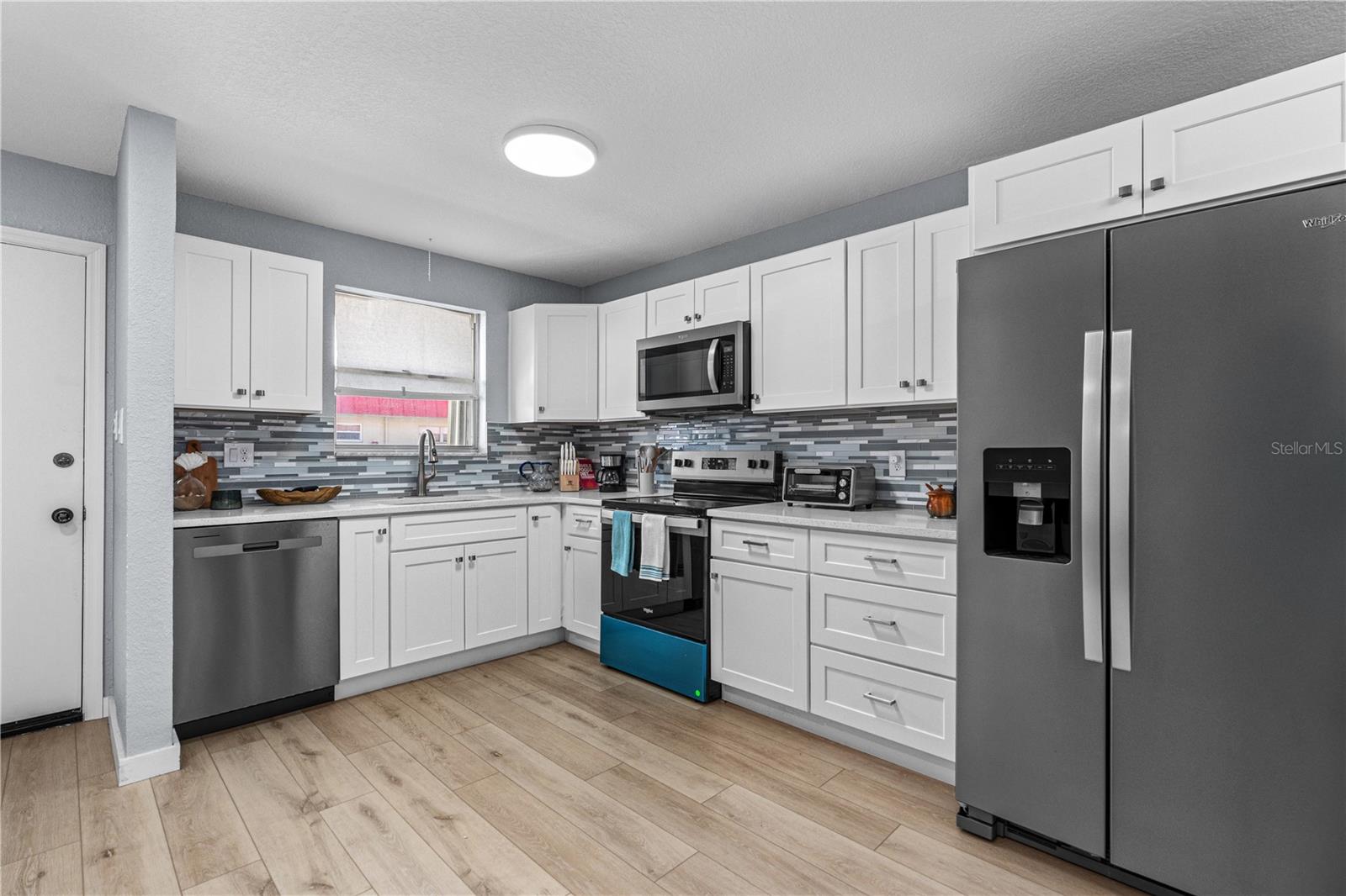 RIVERSIDE CONDO - Residential