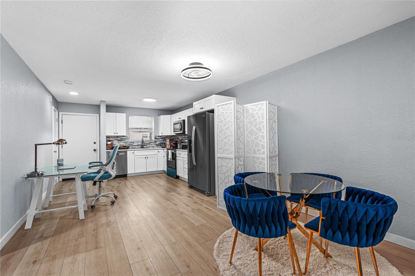 RIVERSIDE CONDO - Residential