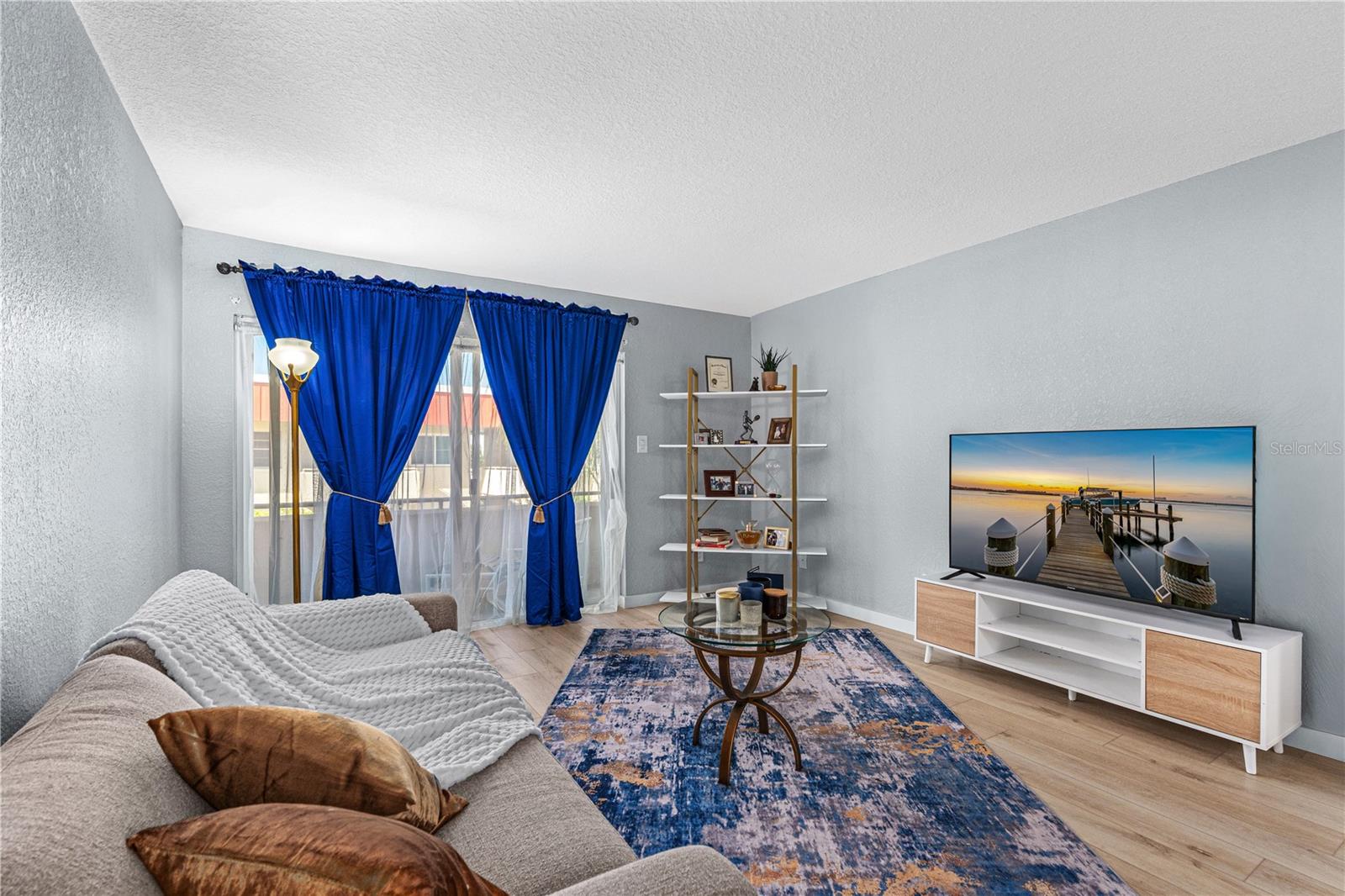 RIVERSIDE CONDO - Residential