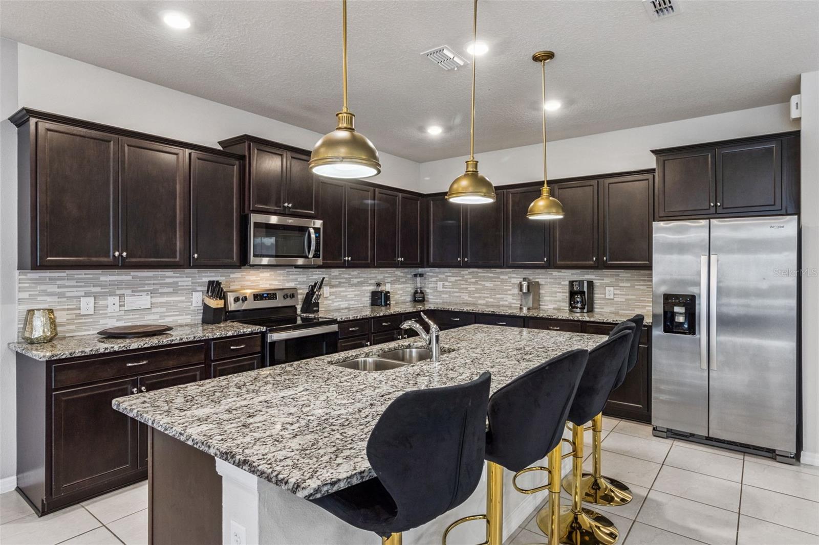 WINDSOR ISLAND RESIDENCE PH 2A - Residential