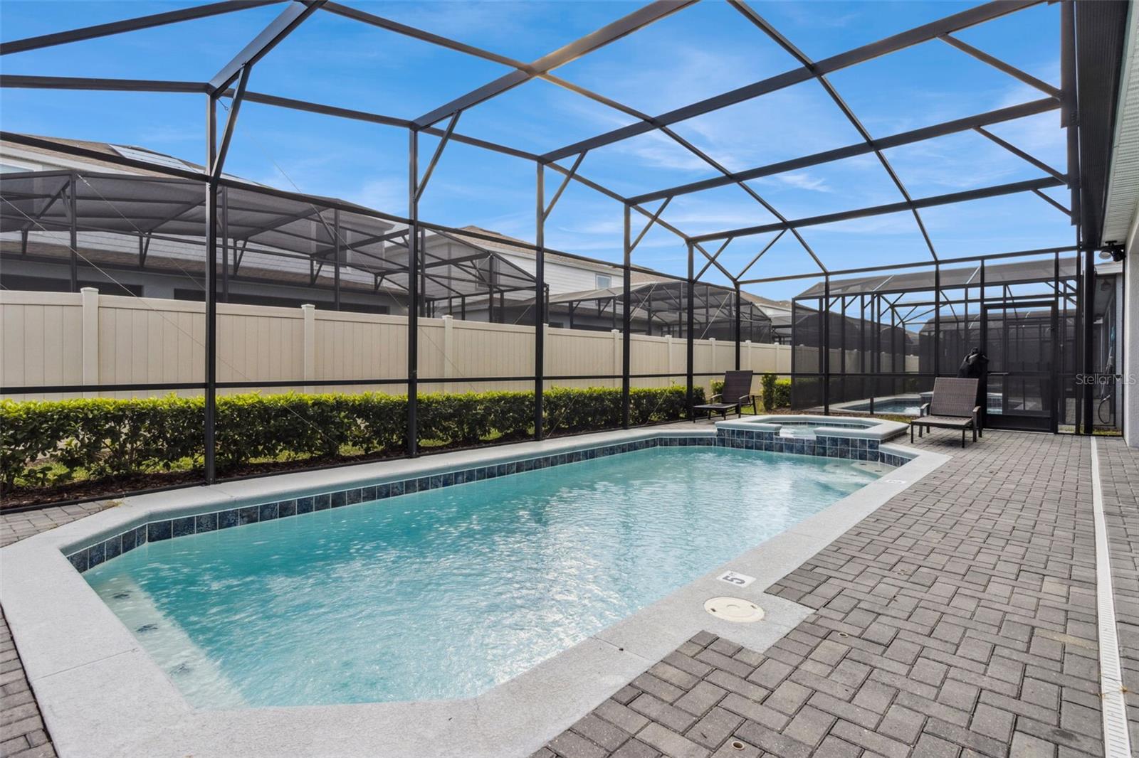 WINDSOR ISLAND RESIDENCE PH 2A - Residential