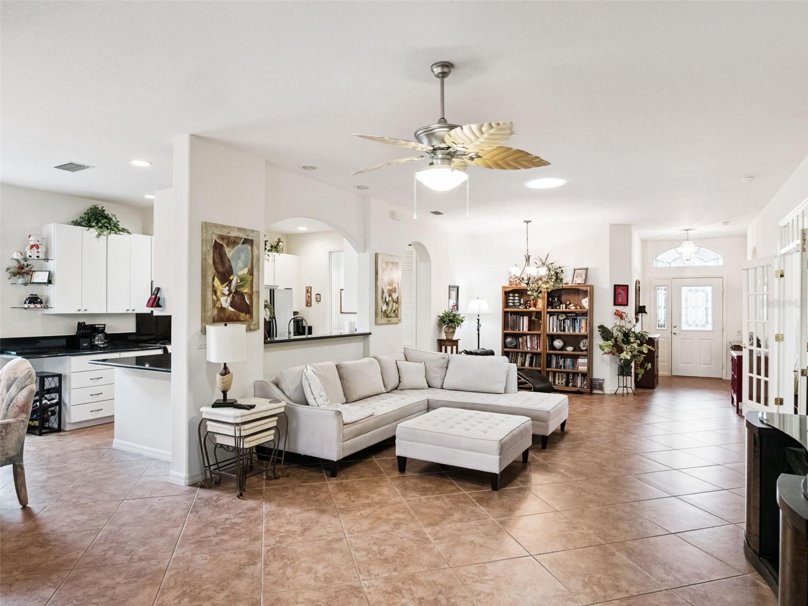 ROYAL HIGHLANDS PH 02-B LT 1317 PB 50 PG - Residential