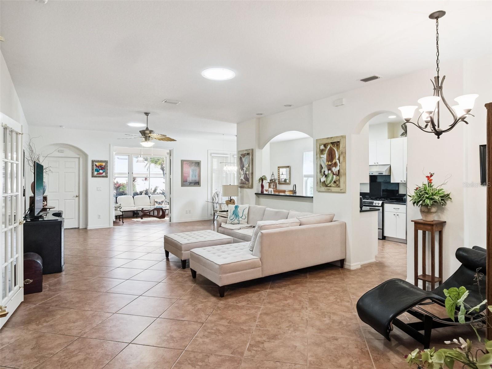 ROYAL HIGHLANDS PH 02-B LT 1317 PB 50 PG - Residential