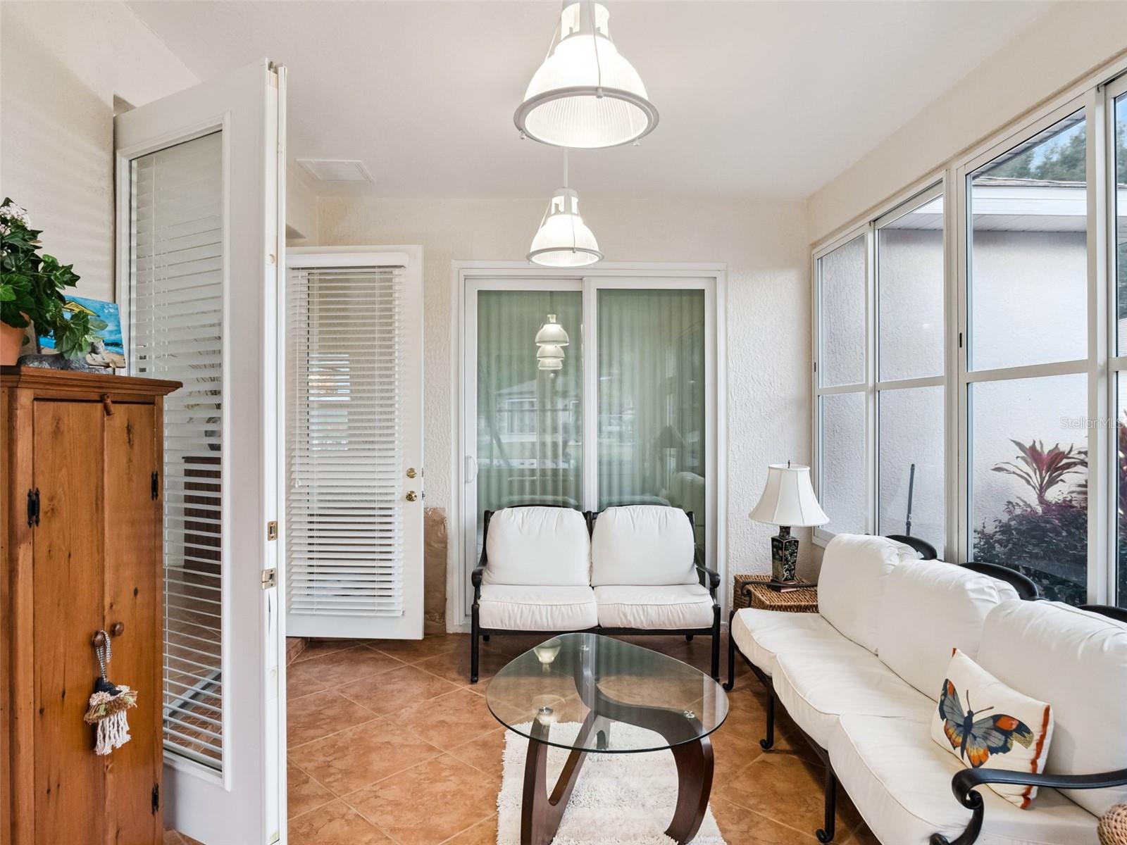 ROYAL HIGHLANDS PH 02-B LT 1317 PB 50 PG - Residential