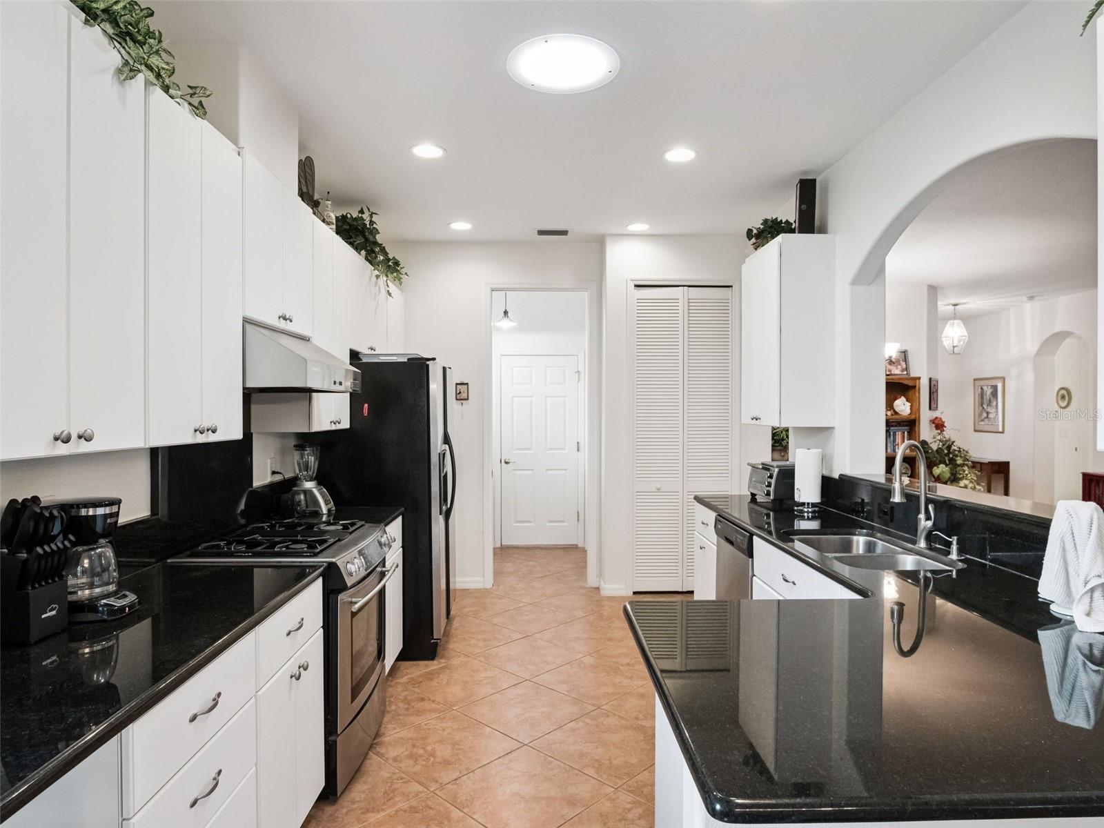 ROYAL HIGHLANDS PH 02-B LT 1317 PB 50 PG - Residential