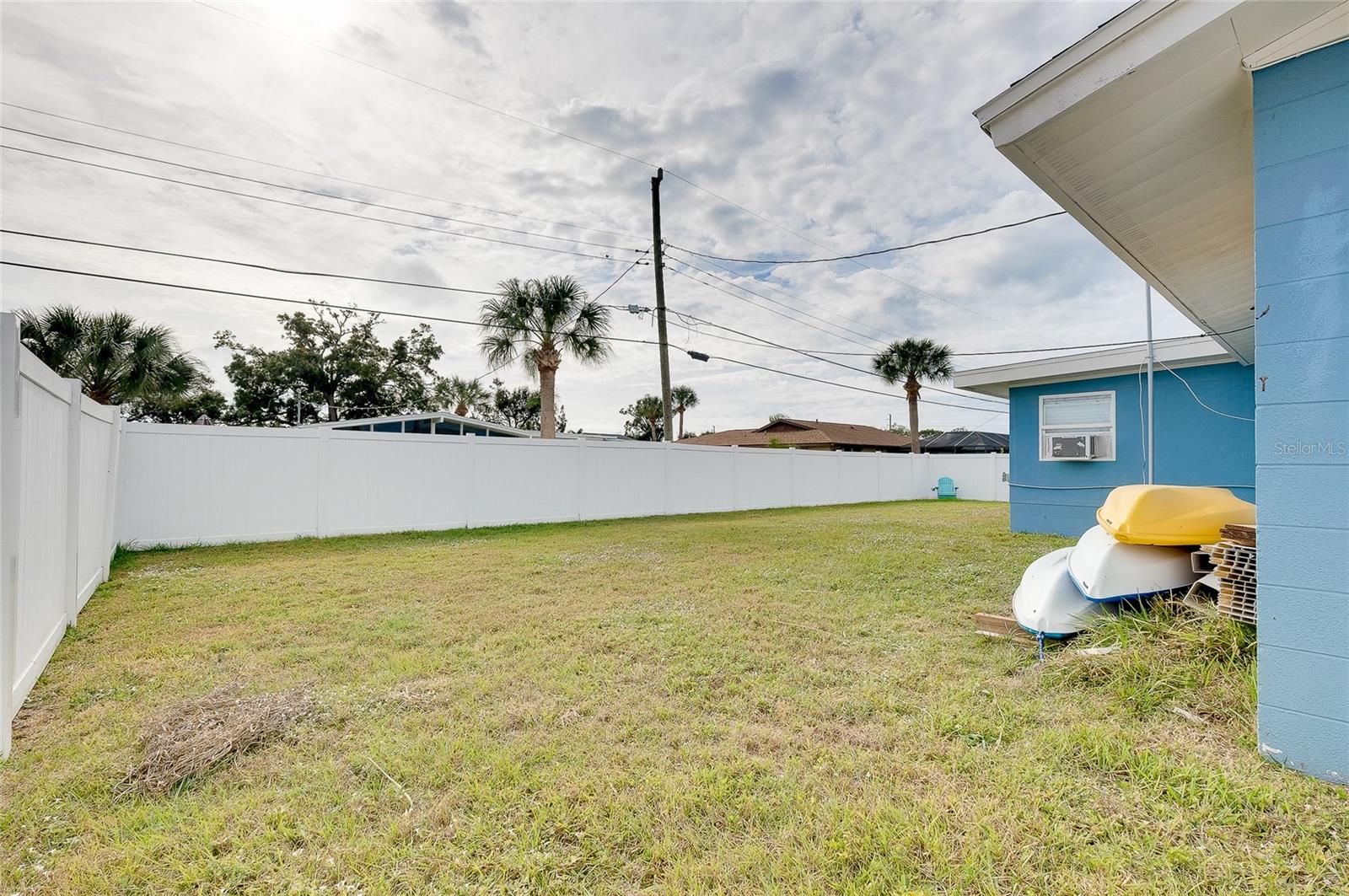 SOUTH VENICE - Residential