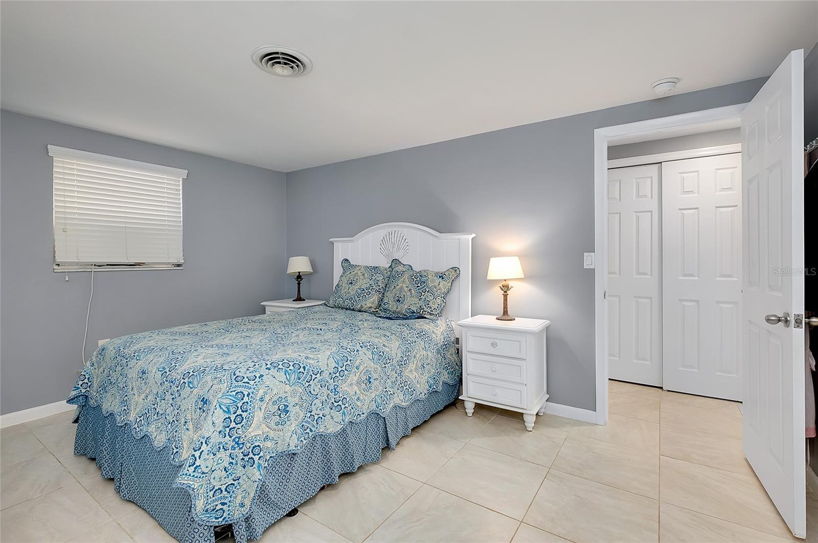 SOUTH VENICE - Residential