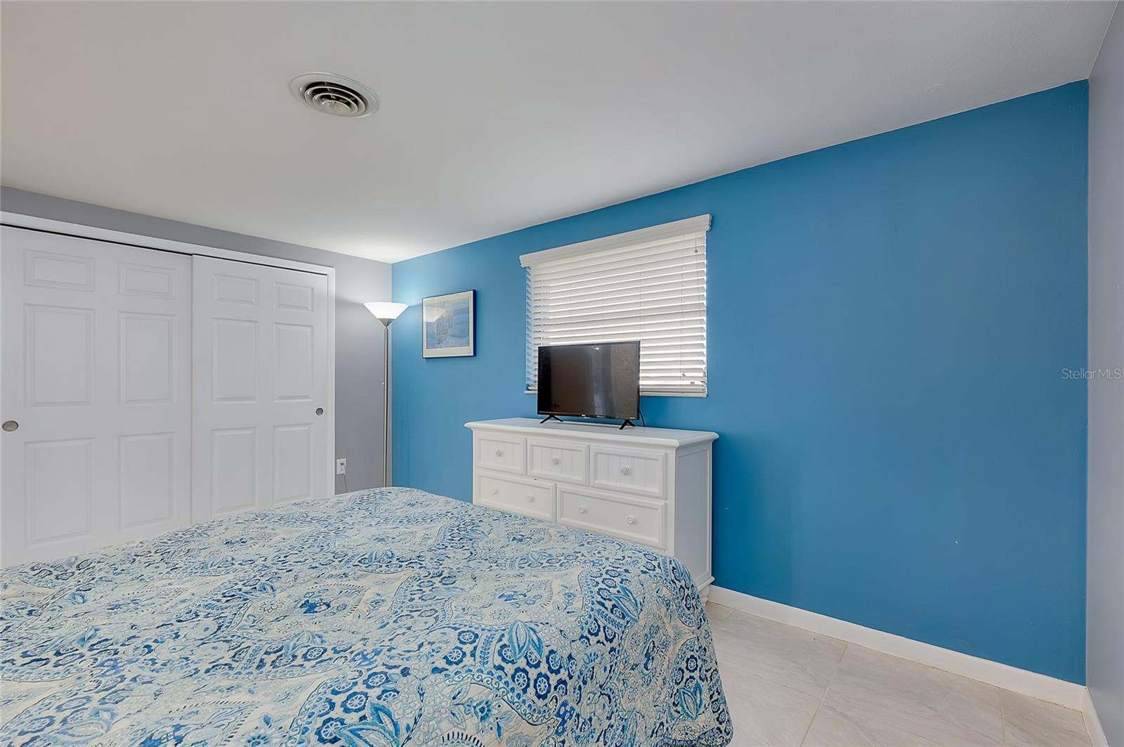 SOUTH VENICE - Residential