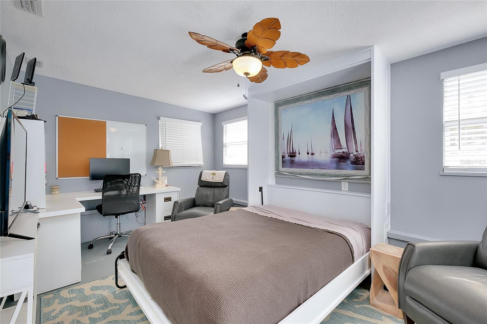 SOUTH VENICE - Residential