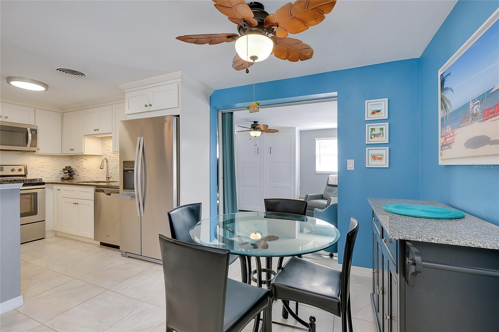 SOUTH VENICE - Residential