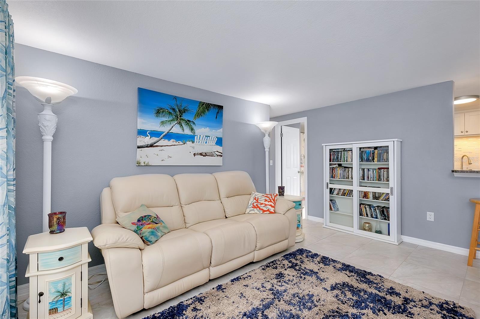 SOUTH VENICE - Residential